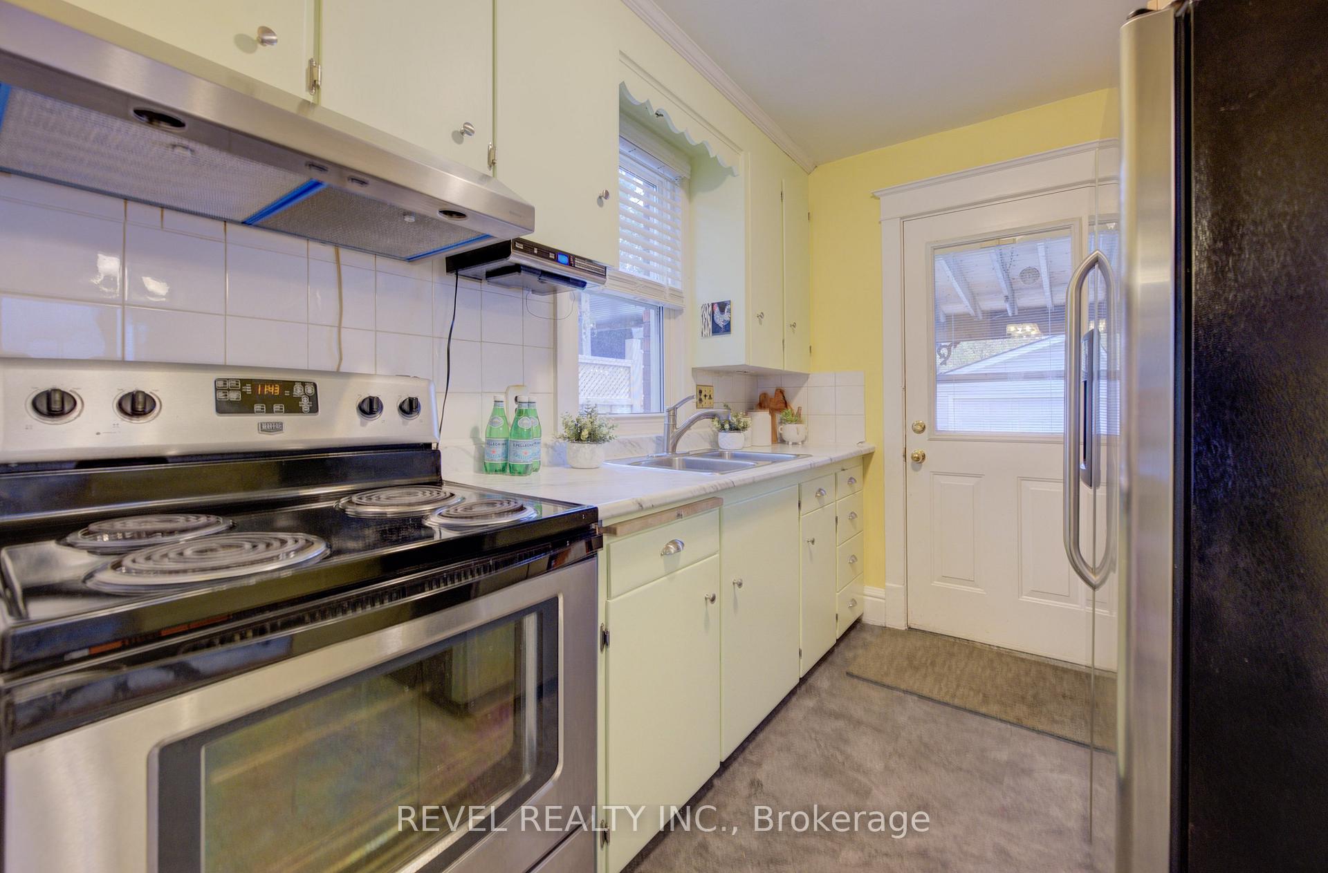 Photo 14 of 274 Park Row S, Hamilton, Delta — HOMEH