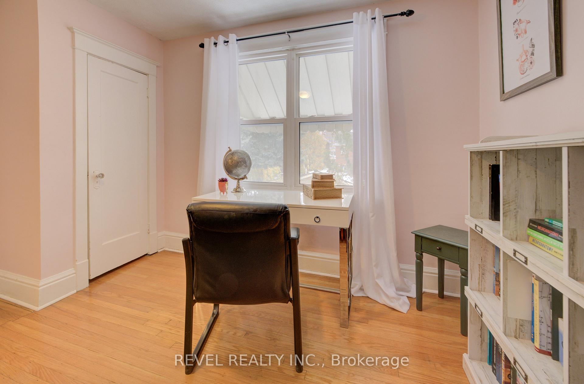 Photo 20 of 274 Park Row S, Hamilton, Delta — HOMEH