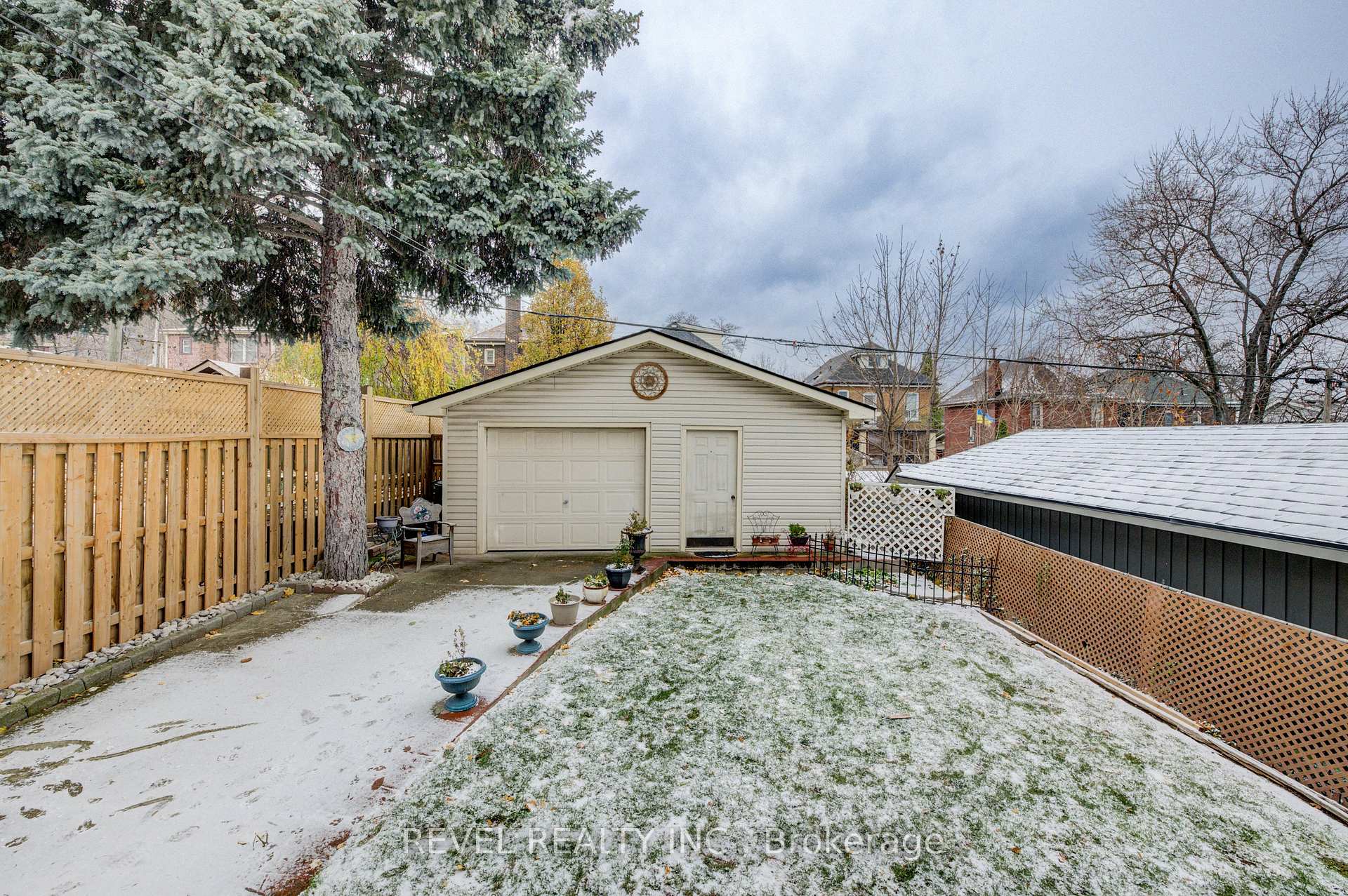 Photo 35 of 274 Park Row S, Hamilton, Delta — HOMEH