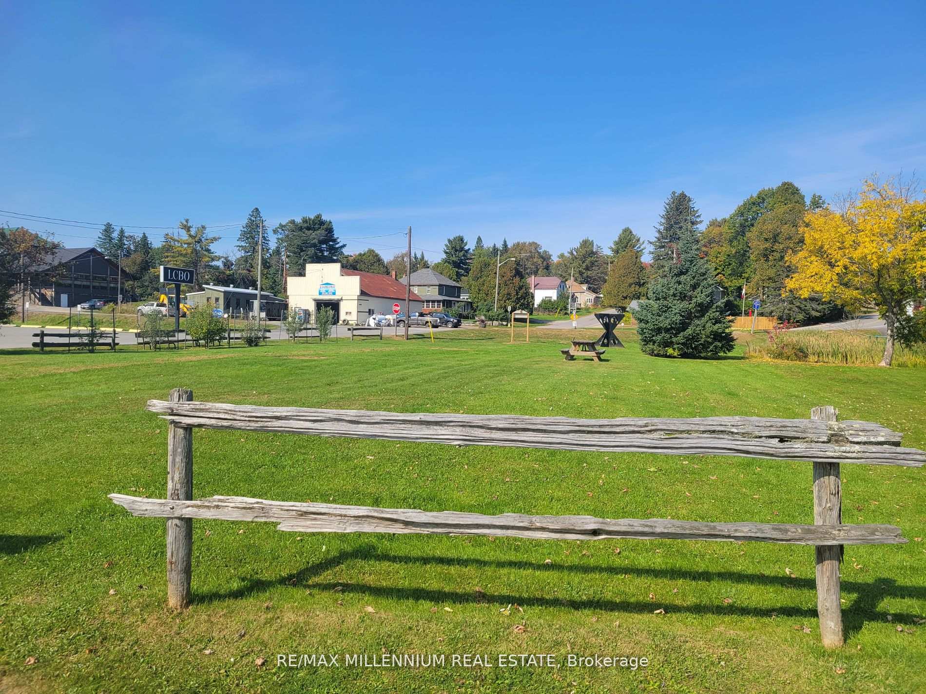 Photo 7 of 237 Victoria Street, Magnetawan — HOMEH