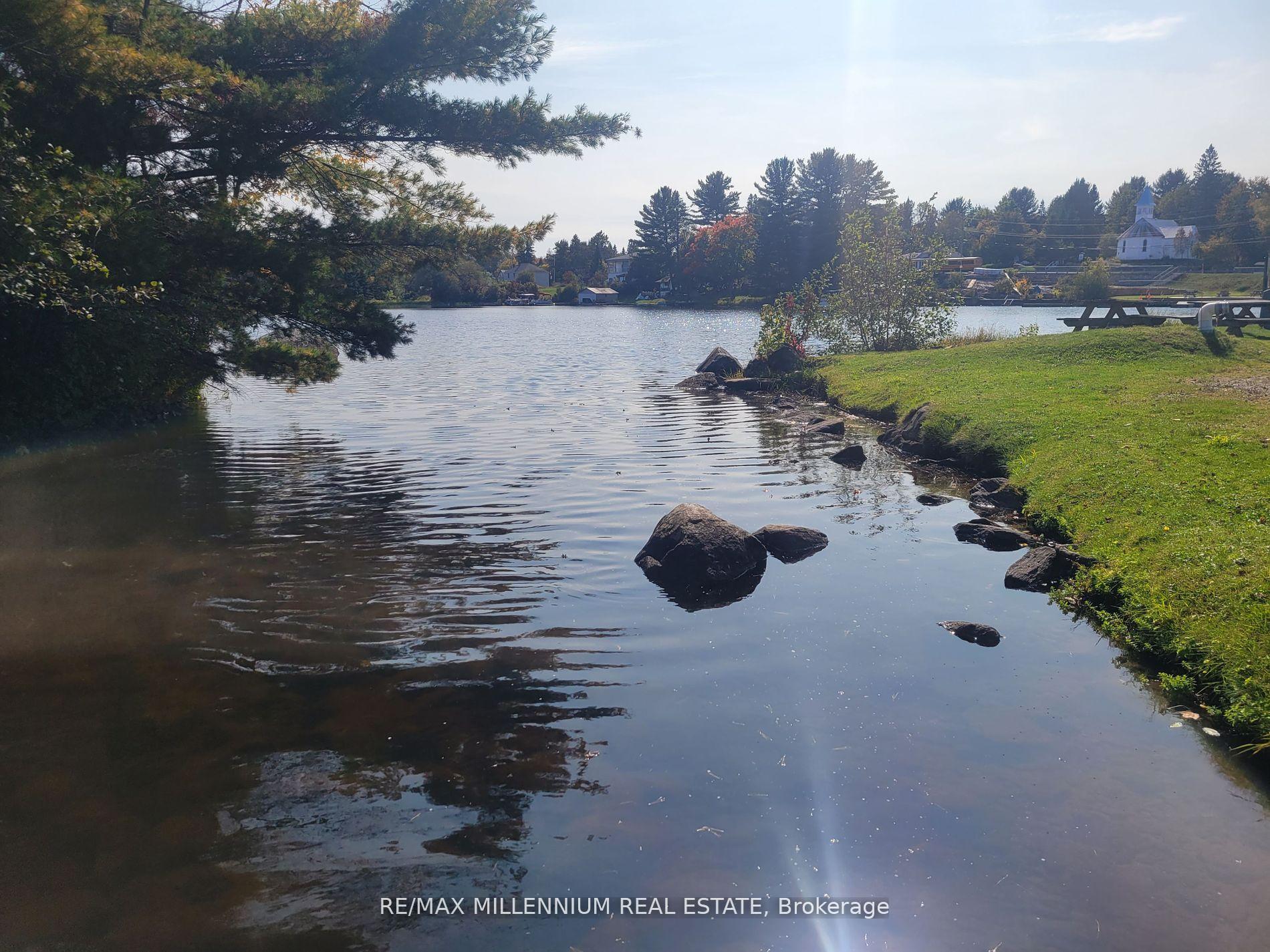 Photo 8 of 237 Victoria Street, Magnetawan — HOMEH