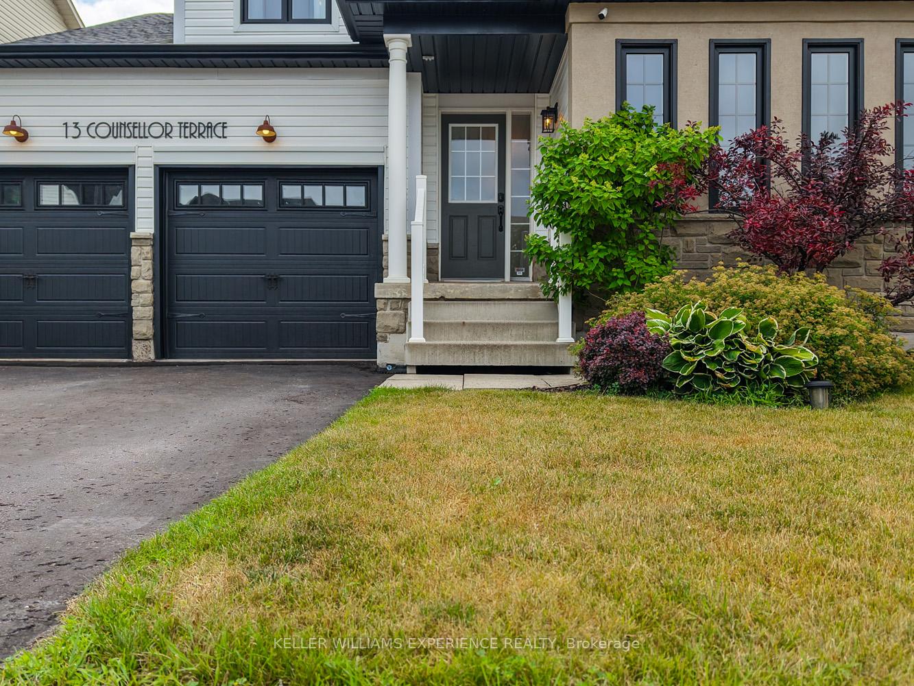 Photo 4 of 13 Counsellor Terrace, Barrie, Innis-Shore — HOMEH