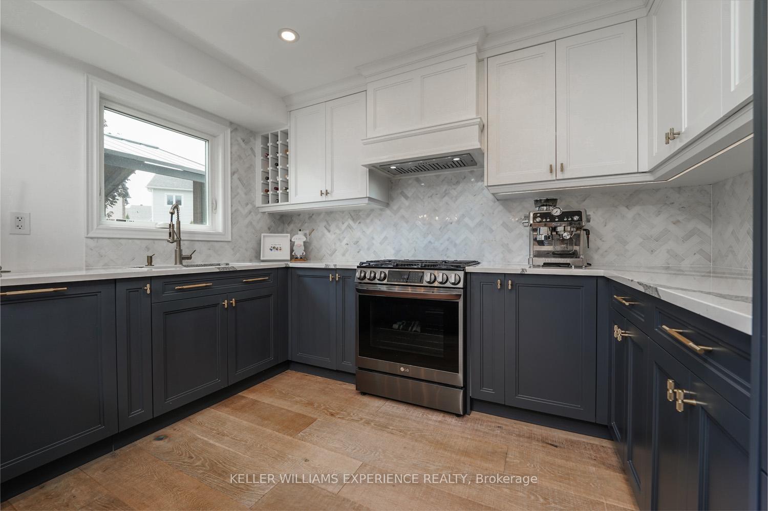 Photo 11 of 13 Counsellor Terrace, Barrie, Innis-Shore — HOMEH
