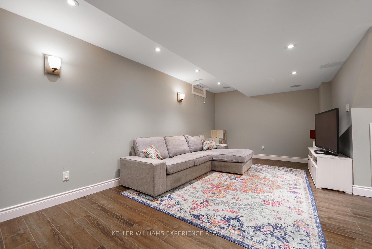 Photo 34 of 13 Counsellor Terrace, Barrie, Innis-Shore — HOMEH