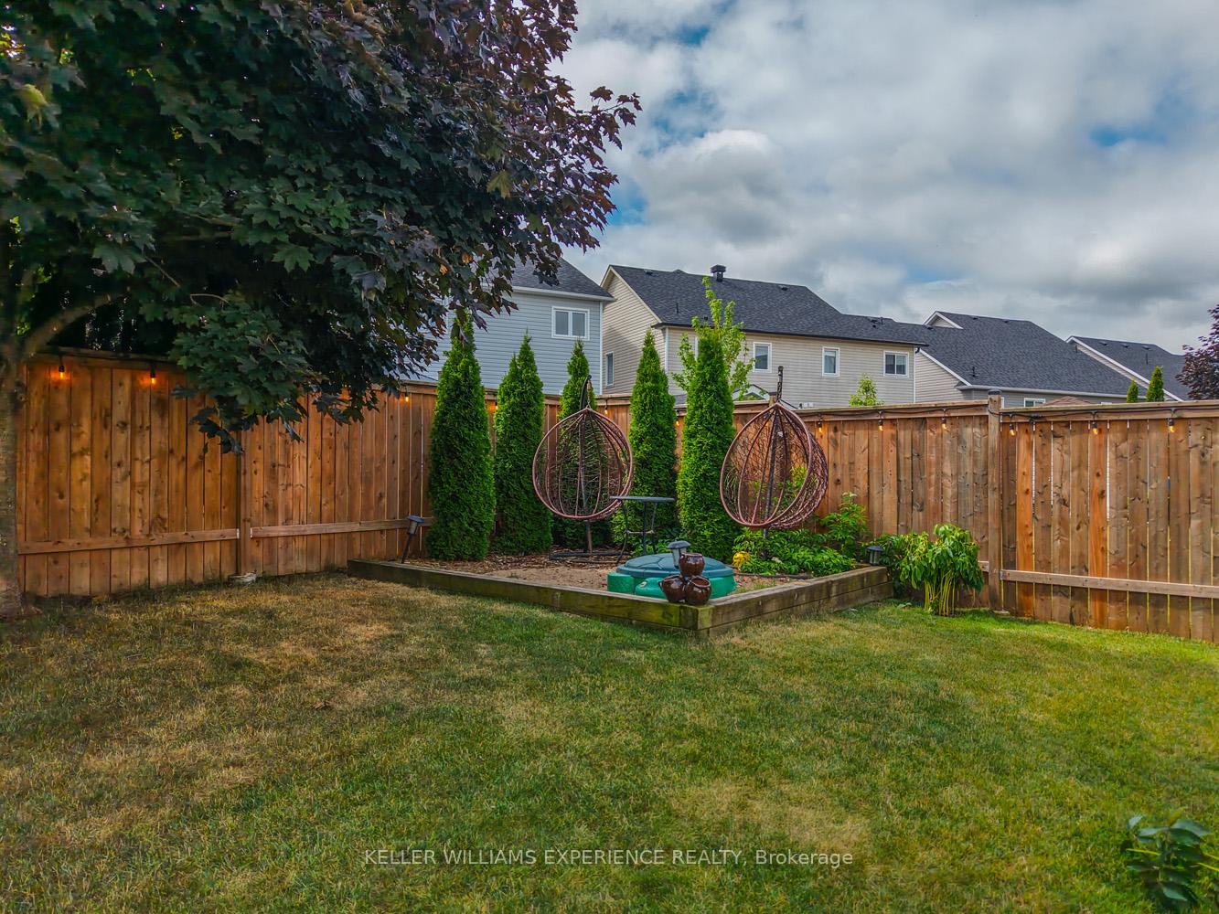 Photo 46 of 13 Counsellor Terrace, Barrie, Innis-Shore — HOMEH