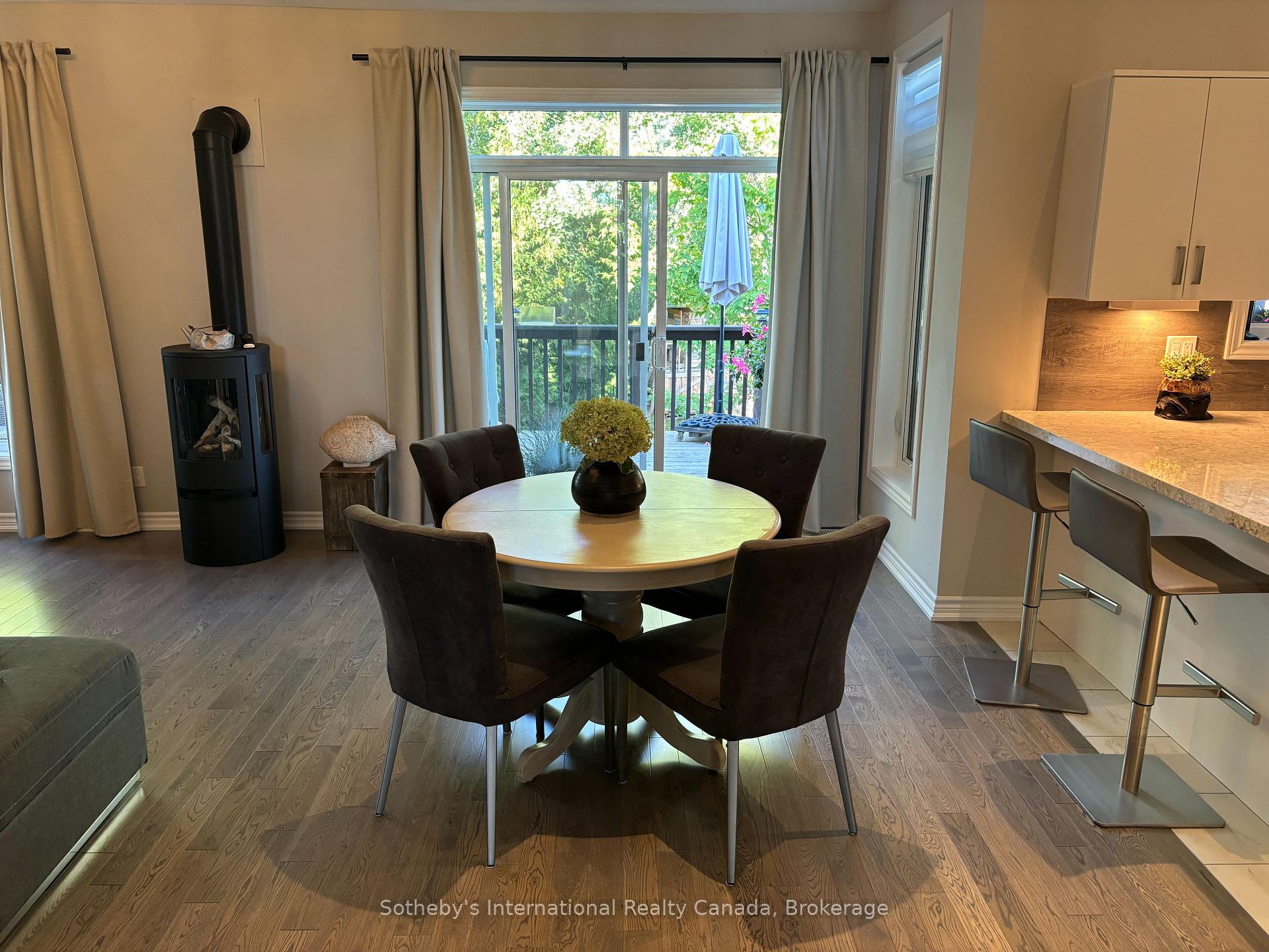Photo 10 of 2 Carpenter Street, Collingwood — HOMEH