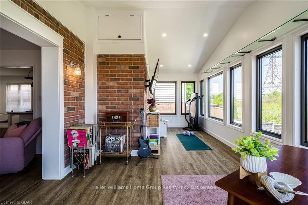Photo 24 of 38 Grassyplain Drive, Hamilton, Villages of Glancaster — HOMEH