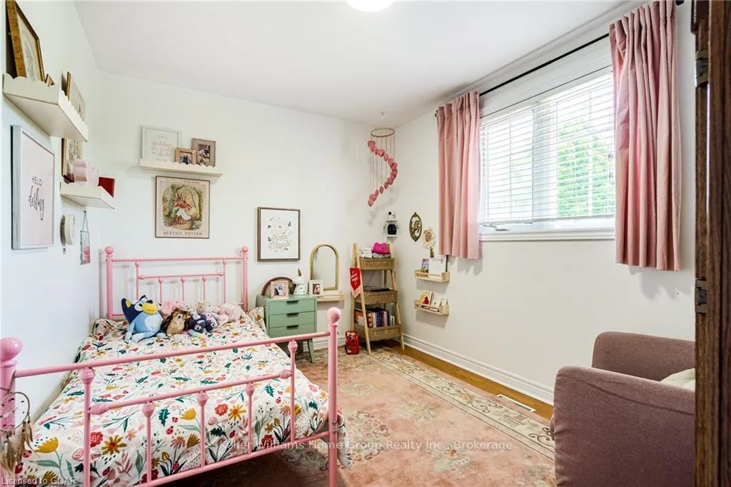 Photo 30 of 38 Grassyplain Drive, Hamilton, Villages of Glancaster — HOMEH