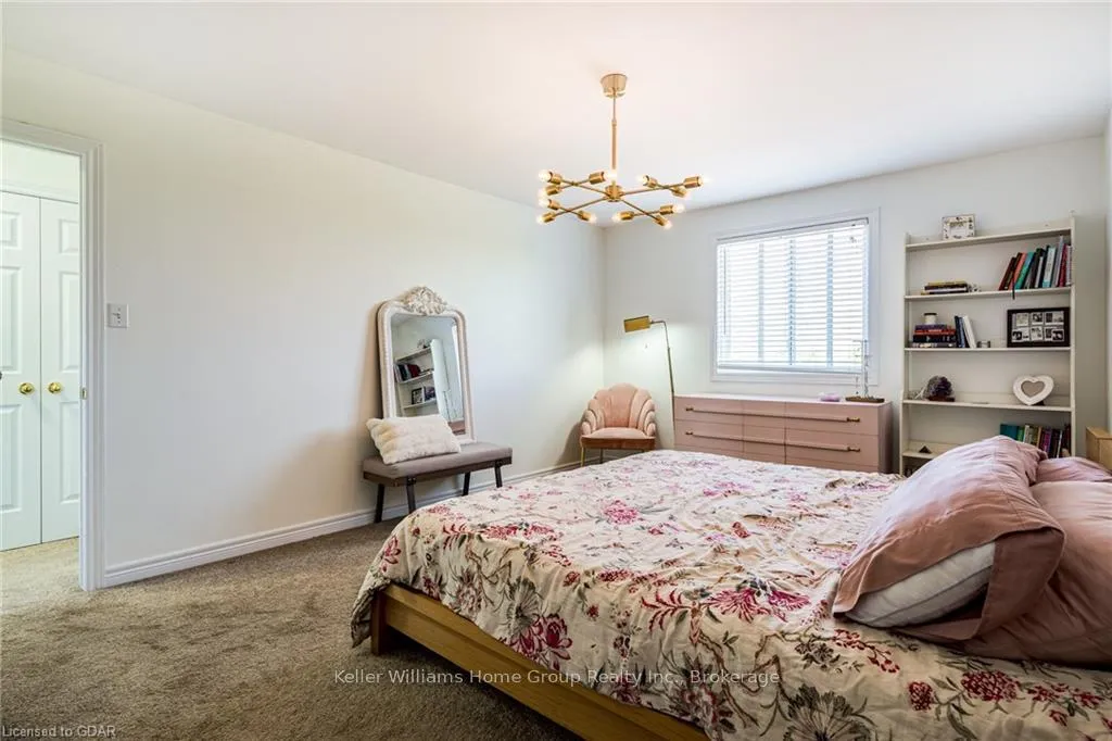 Photo 33 of 38 Grassyplain Drive, Hamilton, Villages of Glancaster — HOMEH