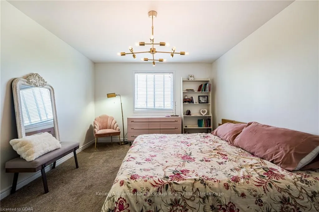 Photo 34 of 38 Grassyplain Drive, Hamilton, Villages of Glancaster — HOMEH