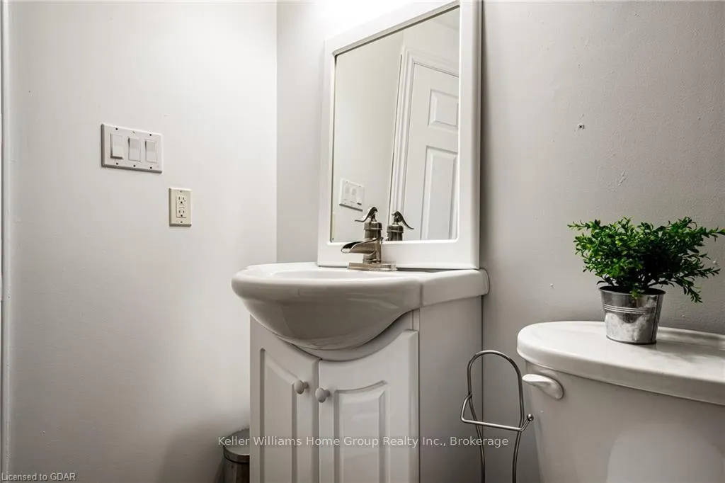 Photo 39 of 38 Grassyplain Drive, Hamilton, Villages of Glancaster — HOMEH