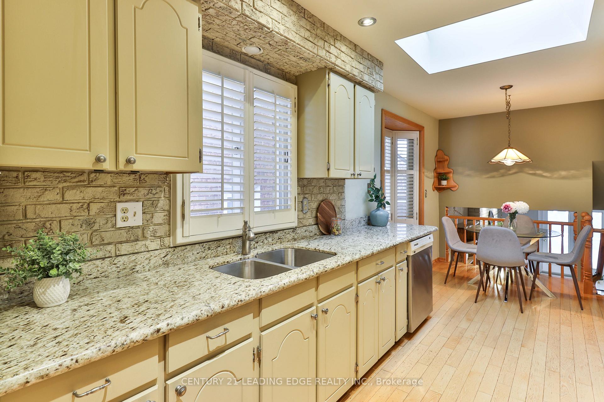 Photo 6 of 11 Firenze Street, Hamilton, Gurnett — HOMEH