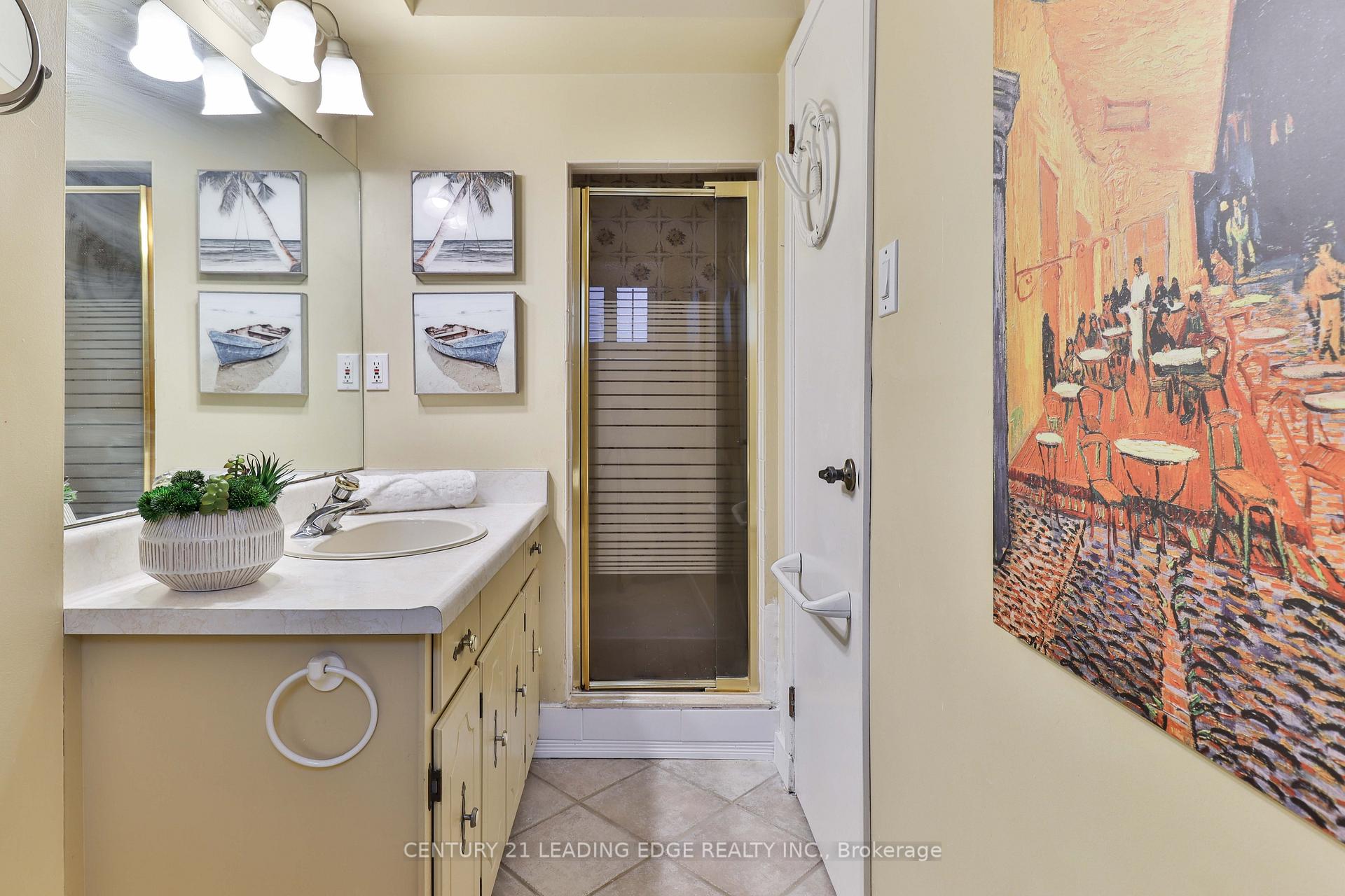 Photo 23 of 11 Firenze Street, Hamilton, Gurnett — HOMEH