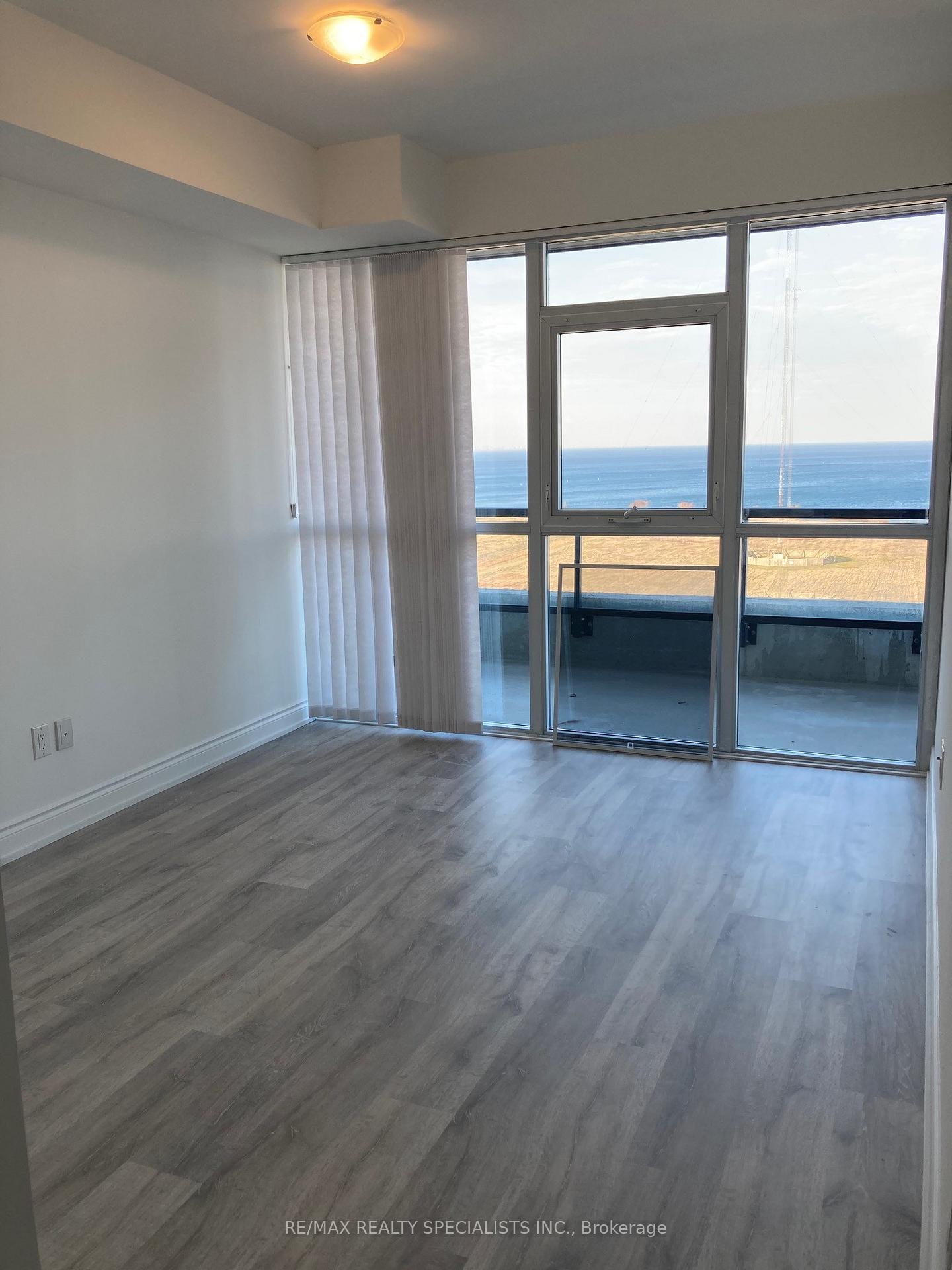 Photo 3 of Unit 1205, 550 North Service Road, Grimsby, Grimsby Beach — HOMEH
