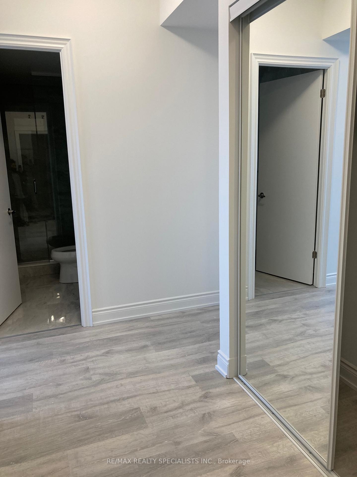Photo 6 of Unit 1205, 550 North Service Road, Grimsby, Grimsby Beach — HOMEH