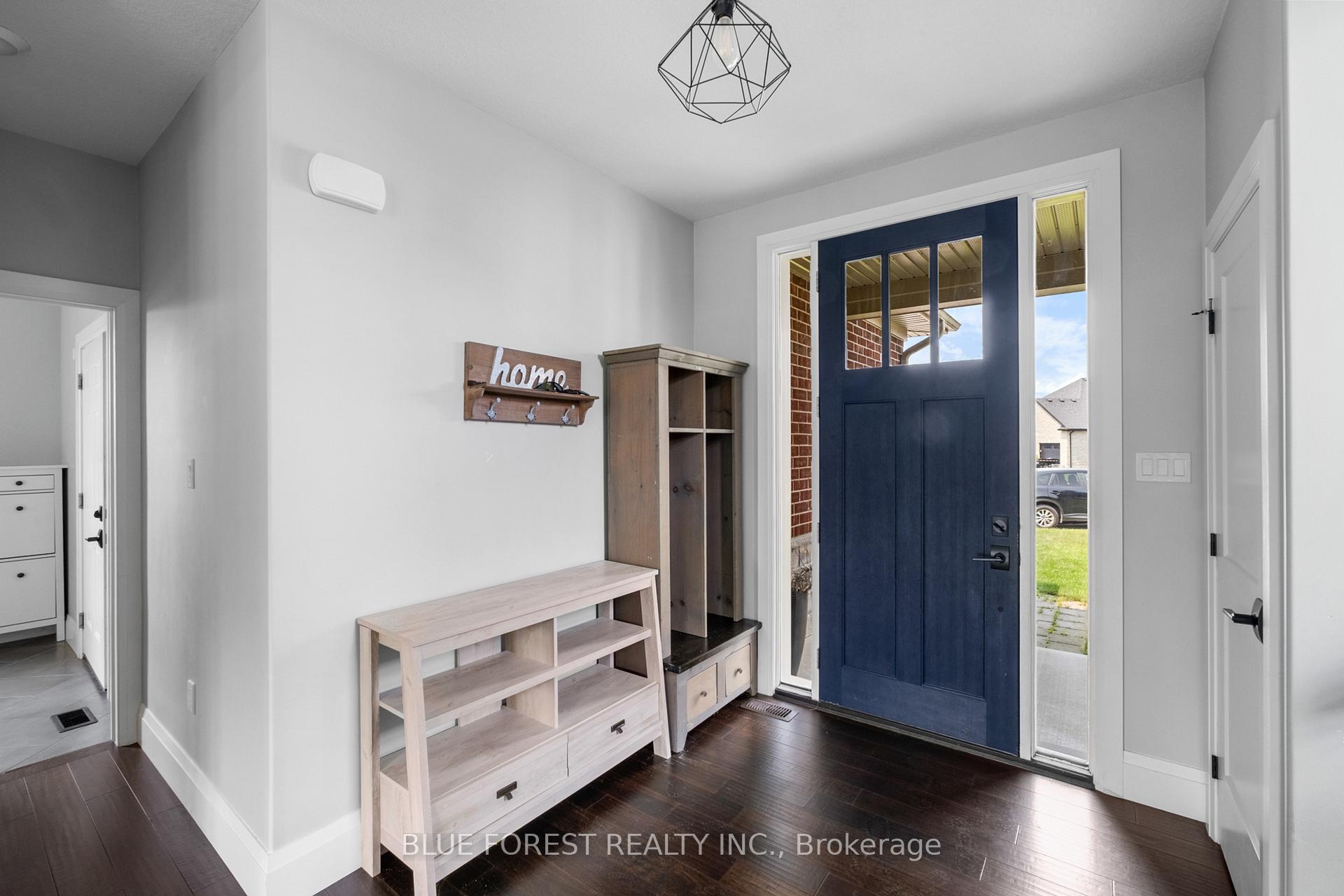 Photo 4 of 155 Wintermute Court, Central Elgin, Belmont — HOMEH