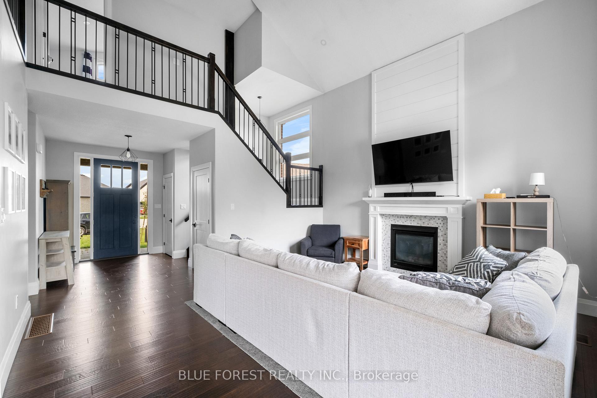 Photo 7 of 155 Wintermute Court, Central Elgin, Belmont — HOMEH