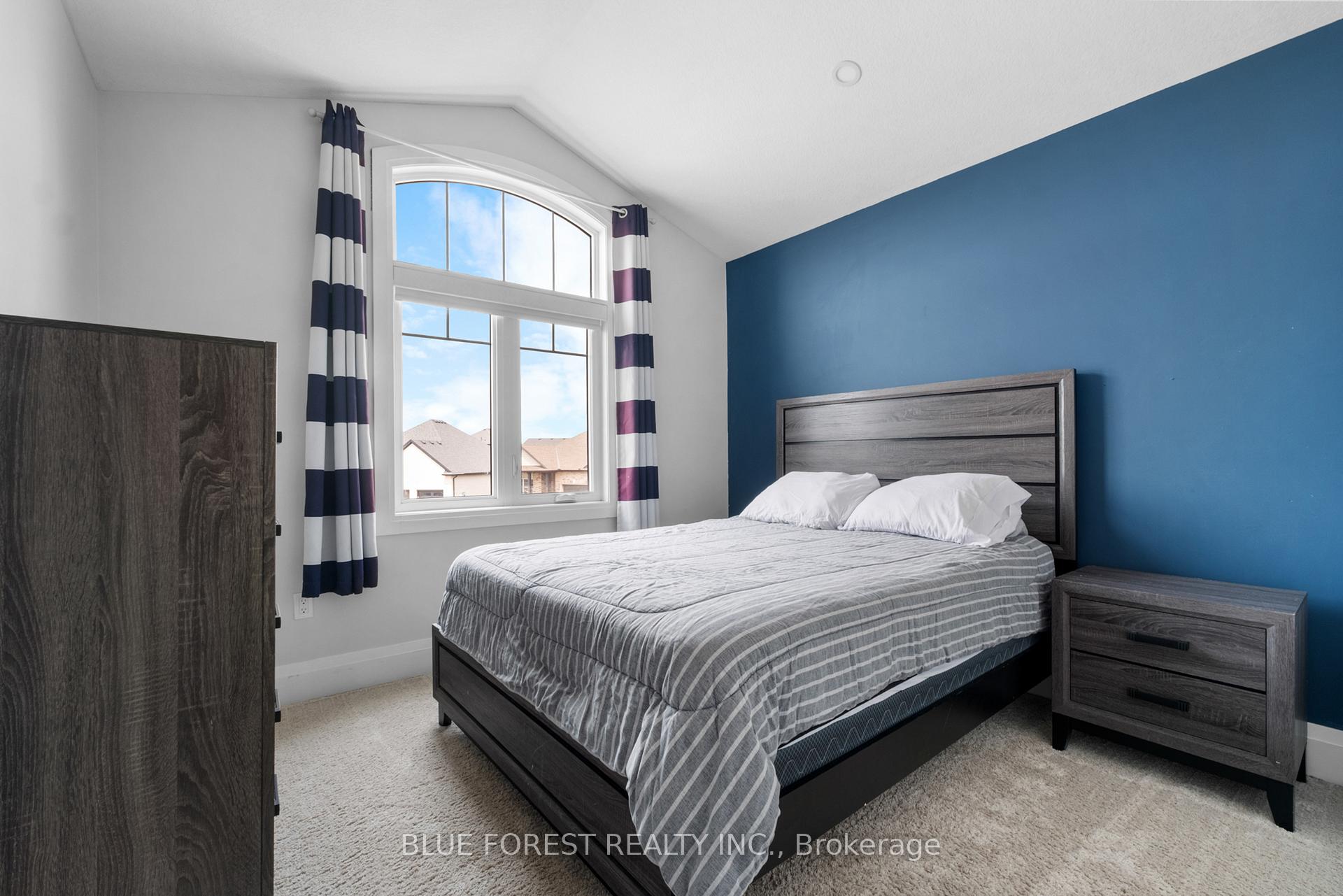 Photo 17 of 155 Wintermute Court, Central Elgin, Belmont — HOMEH