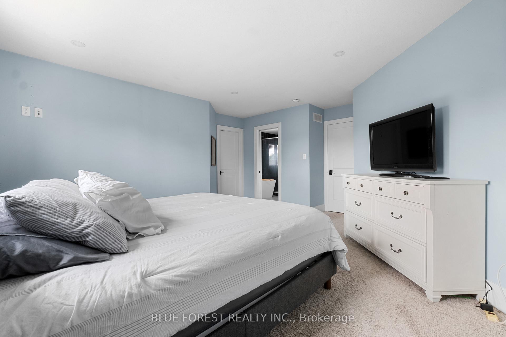 Photo 23 of 155 Wintermute Court, Central Elgin, Belmont — HOMEH