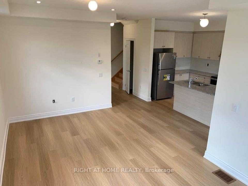 Photo 11 of 933 Finley Avenue, Ajax, South West — HOMEH