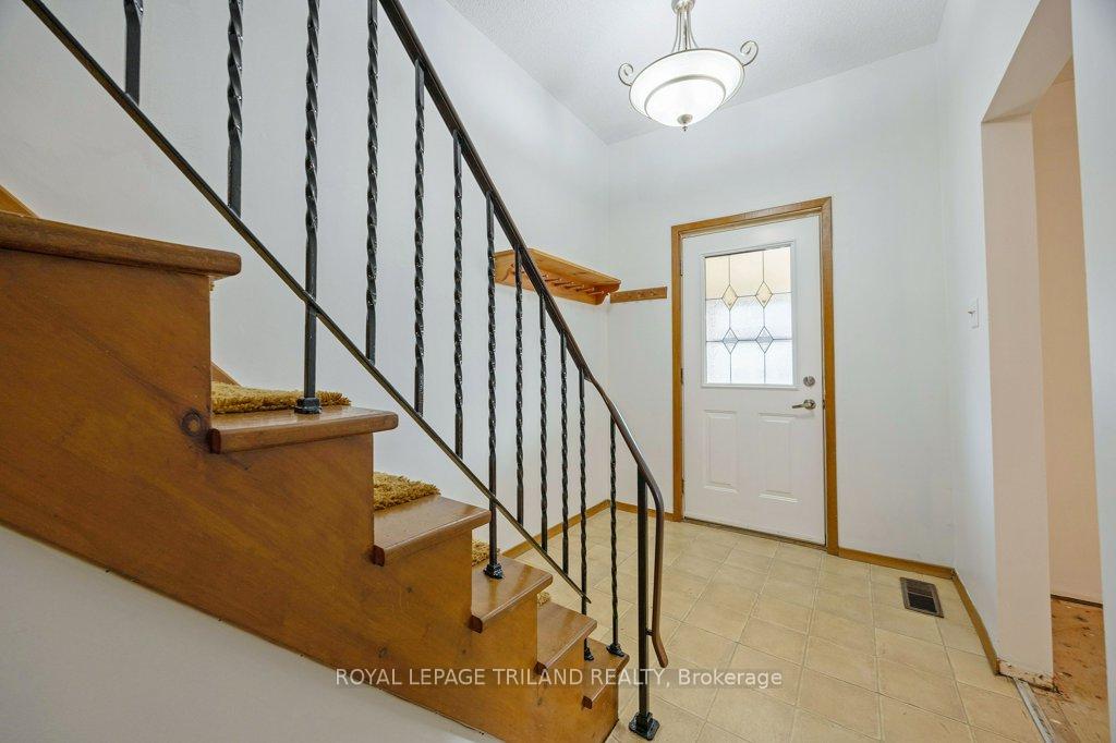 Photo 24 of 8 Hamilton Street, St. Thomas — HOMEH