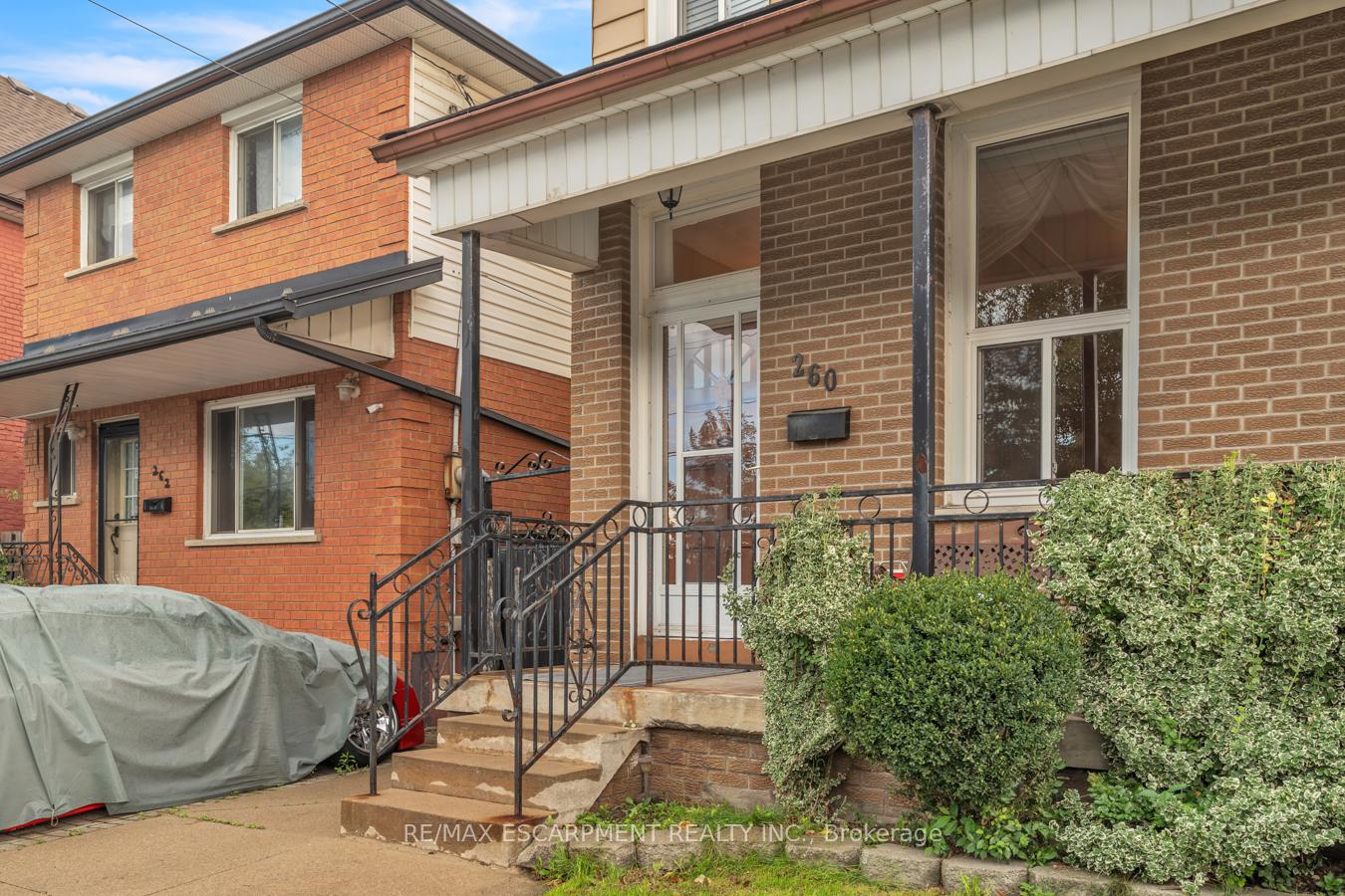 Photo 4 of 260 Bay Street N, Hamilton, Central — HOMEH