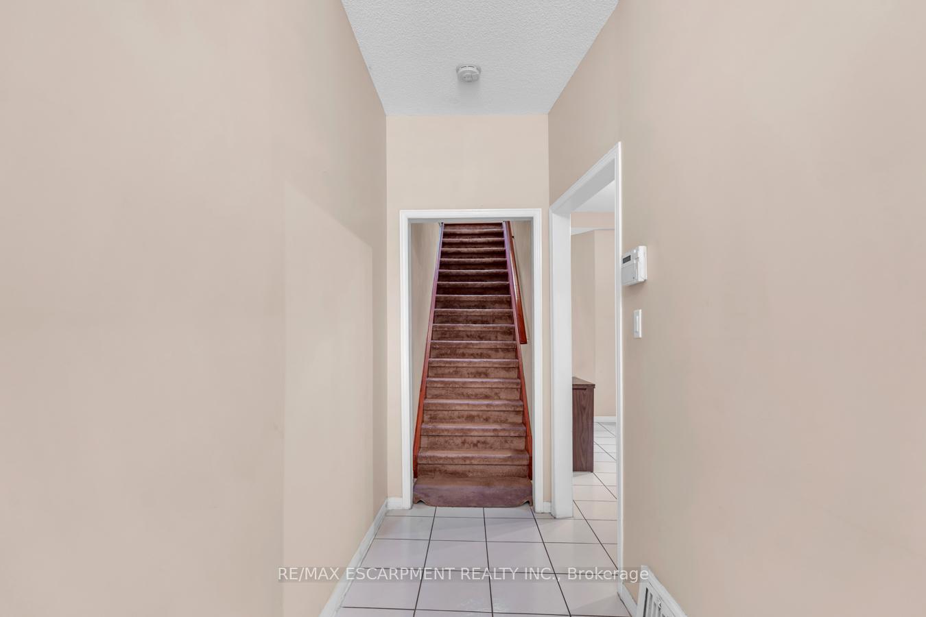 Photo 6 of 260 Bay Street N, Hamilton, Central — HOMEH