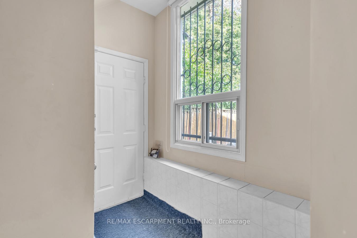 Photo 12 of 260 Bay Street N, Hamilton, Central — HOMEH