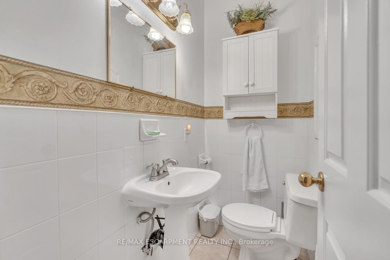 Photo 13 of 260 Bay Street N, Hamilton, Central — HOMEH