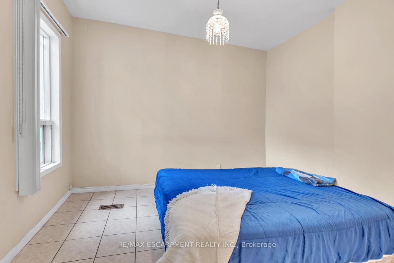 Photo 14 of 260 Bay Street N, Hamilton, Central — HOMEH