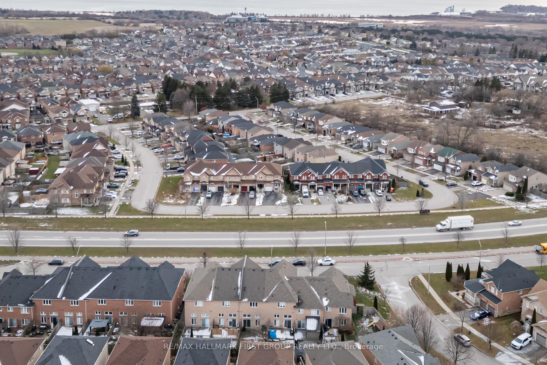 Photo 28 of 4 Beckett Crescent, Clarington, Courtice — HOMEH