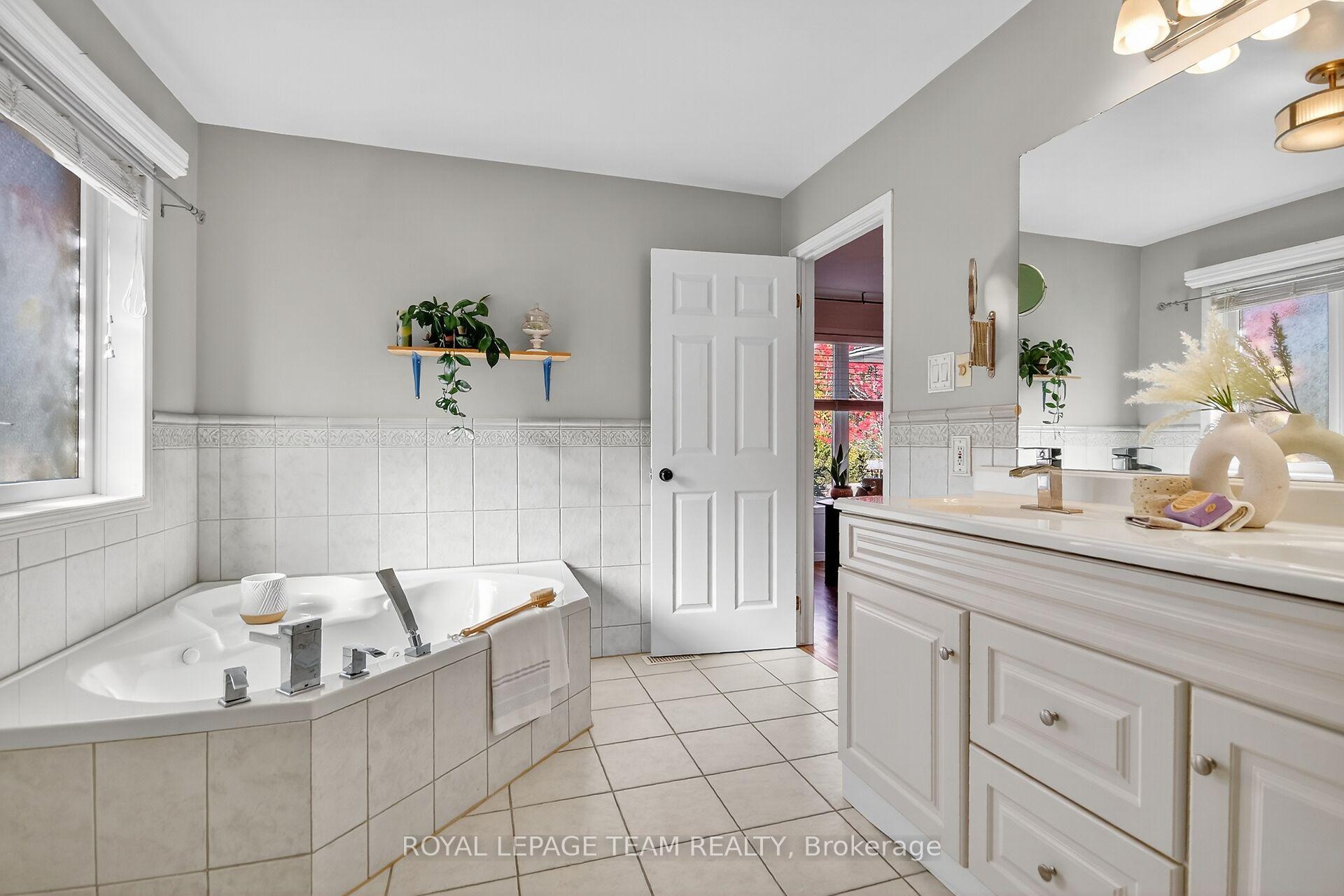 Photo 22 of 101 Falcon Brook Road, Ottawa, Huntley Ward (South West) — HOMEH