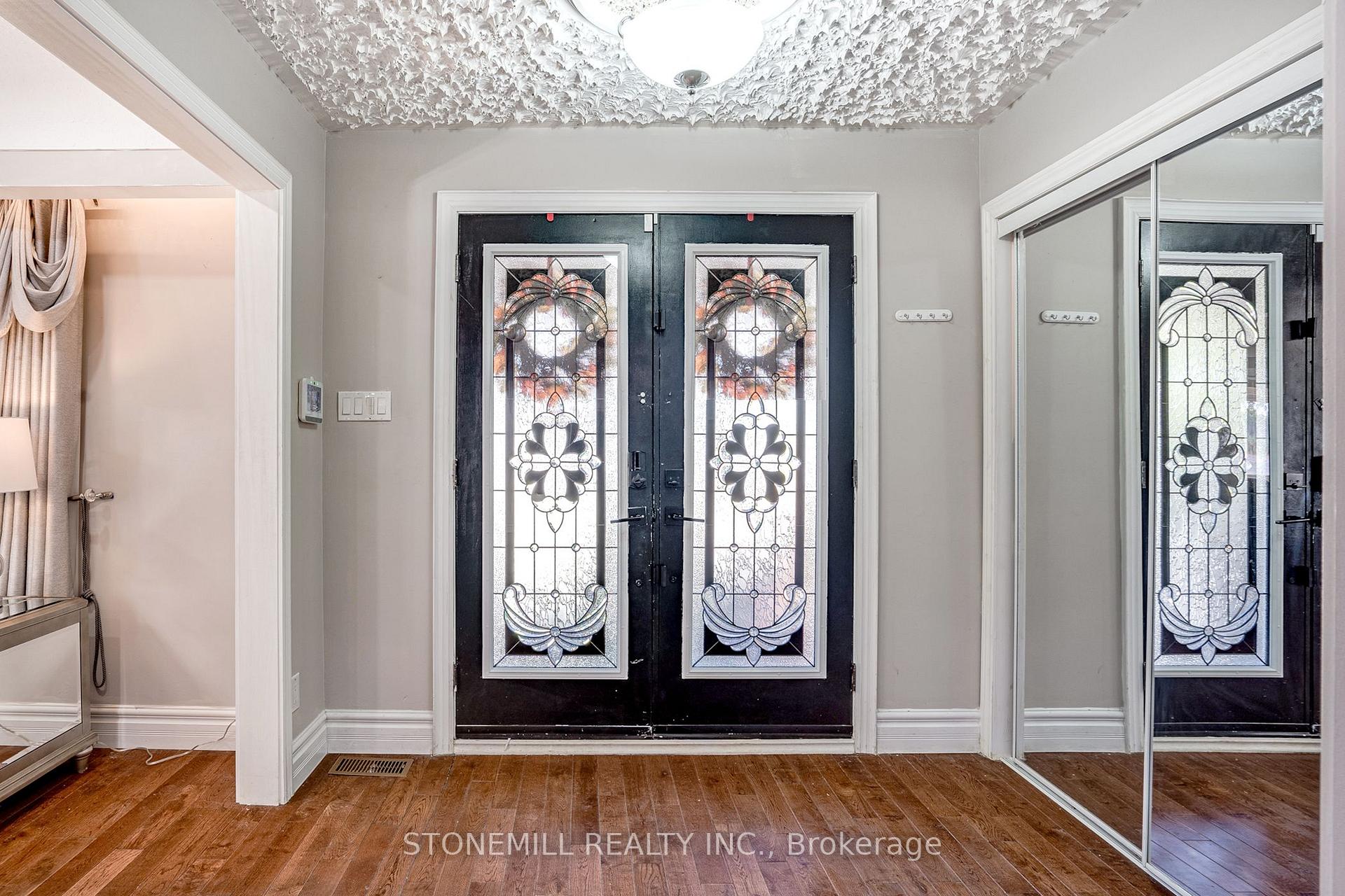 Photo 4 of 36 Blenheim Drive, Hamilton, Stoney Creek — HOMEH