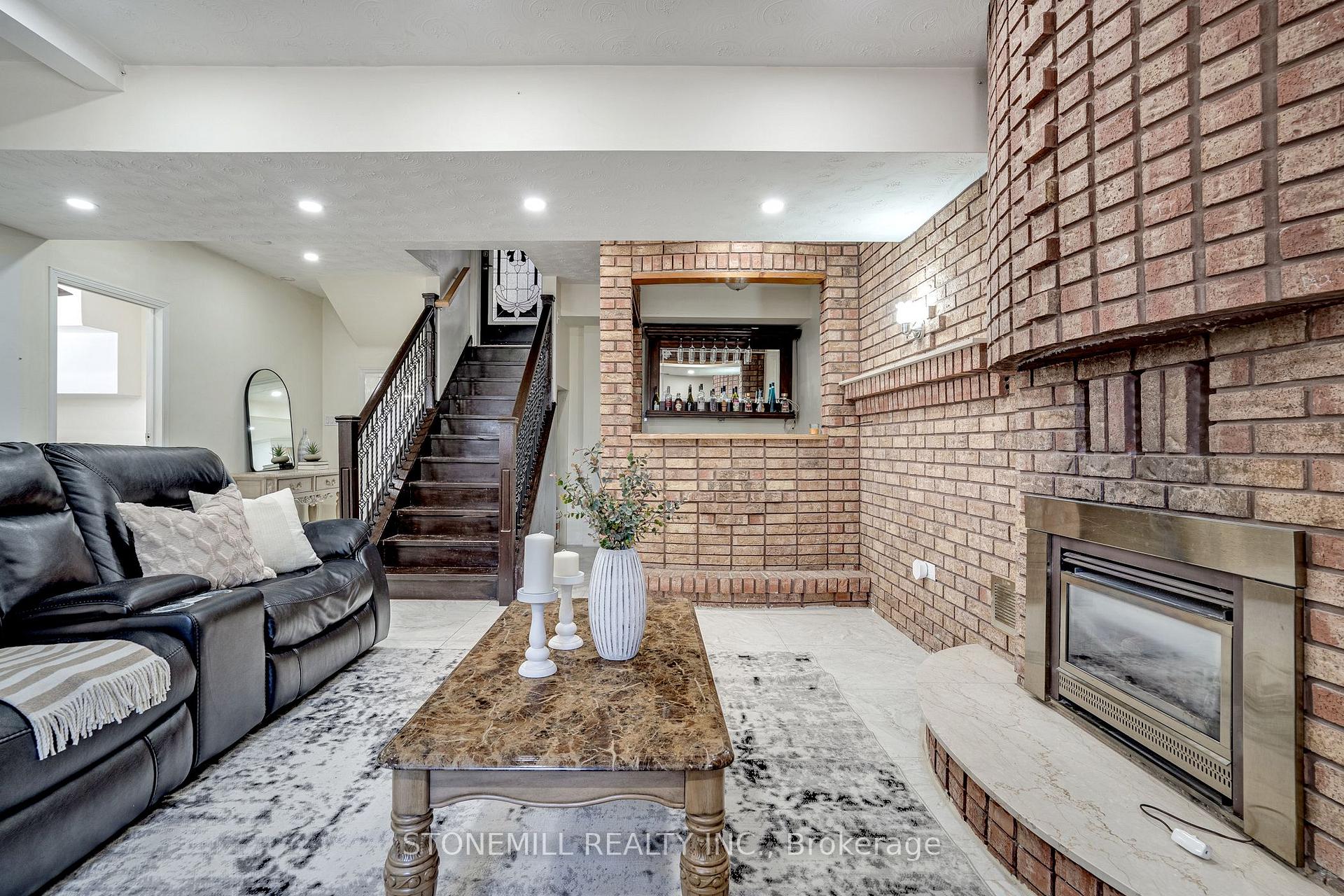 Photo 44 of 36 Blenheim Drive, Hamilton, Stoney Creek — HOMEH