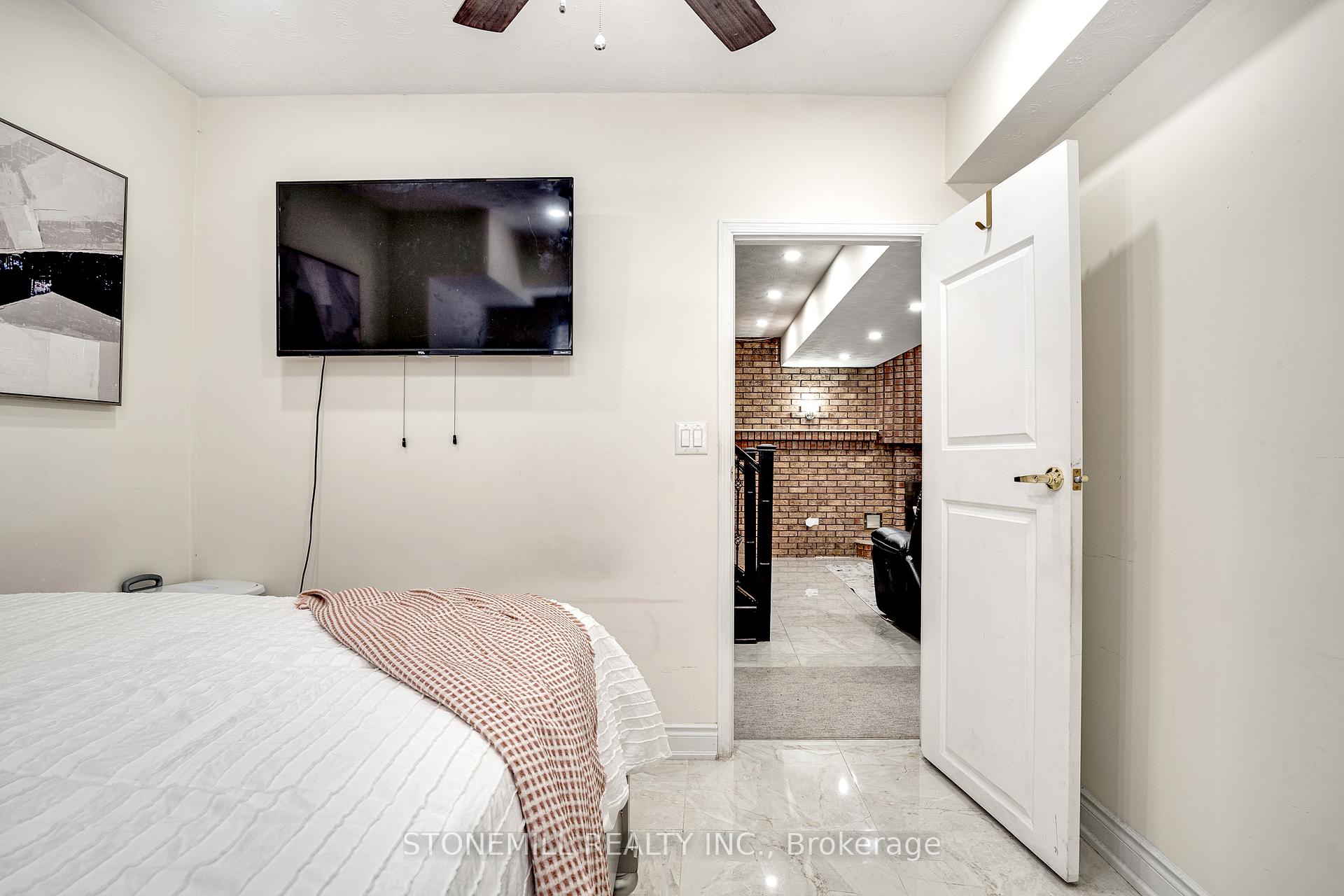 Photo 46 of 36 Blenheim Drive, Hamilton, Stoney Creek — HOMEH