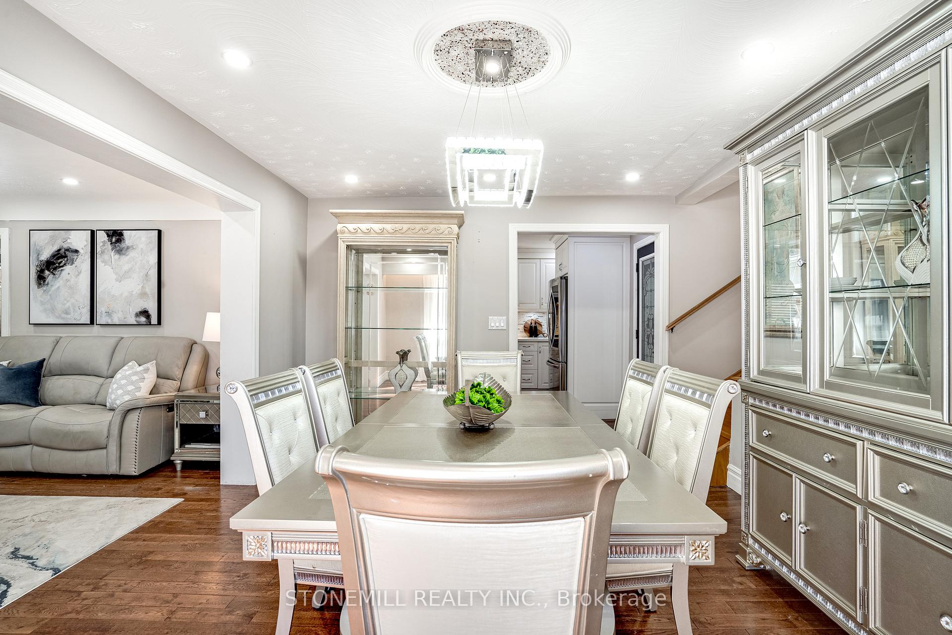 Photo 34 of 36 Blenheim Drive, Hamilton, Stoney Creek — HOMEH