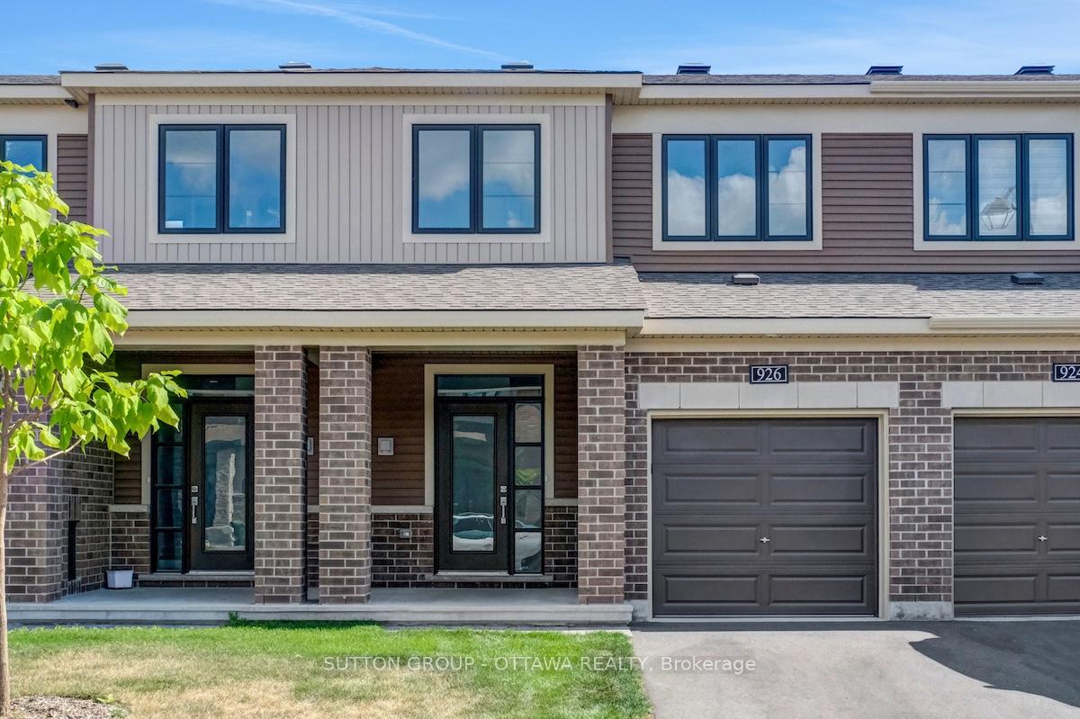 Front of 926 Athenry Court
