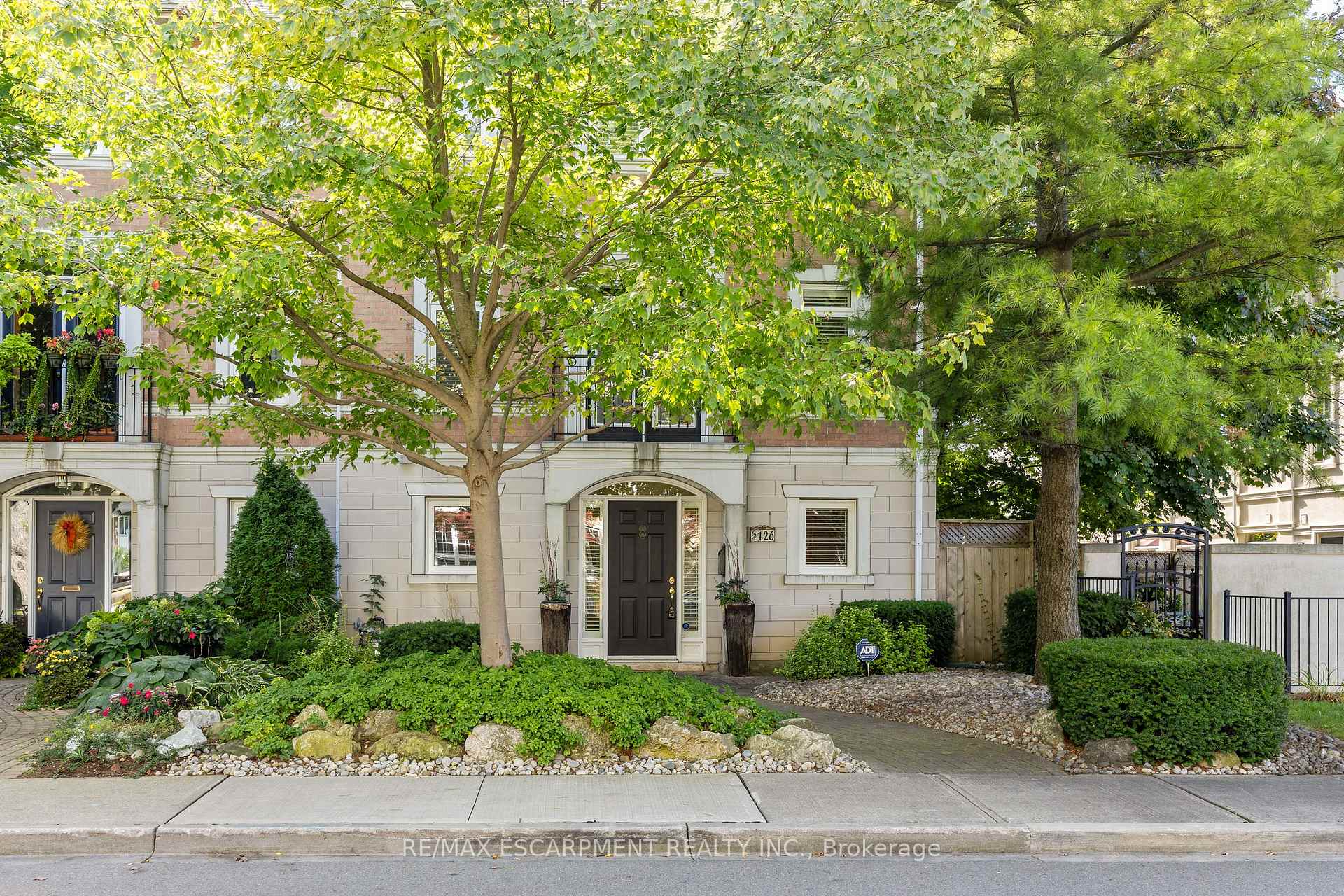 Front of 126 Brant Street