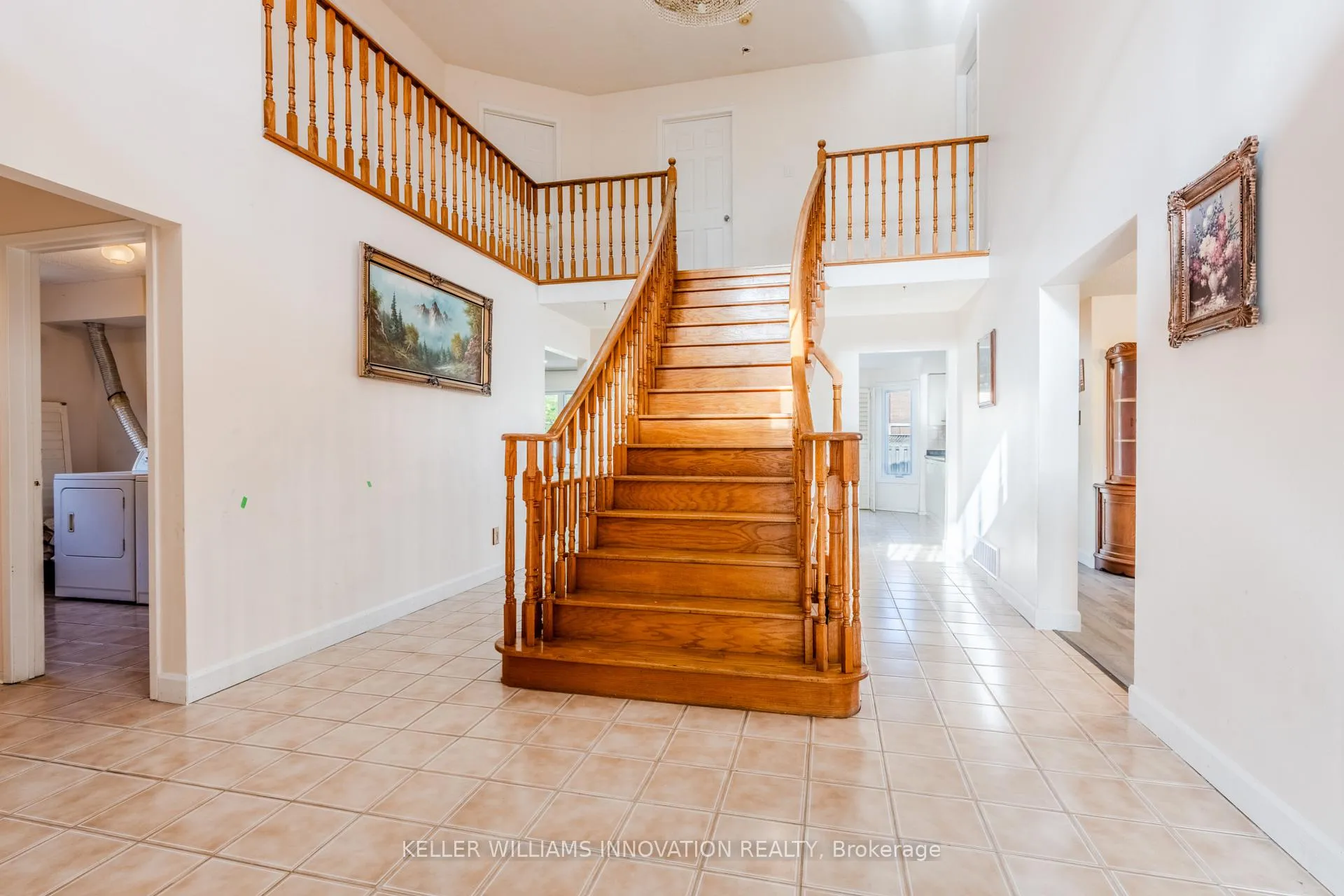 Photo 3 of 8 Dingwall Court, Brampton, Heart Lake West — HOMEH