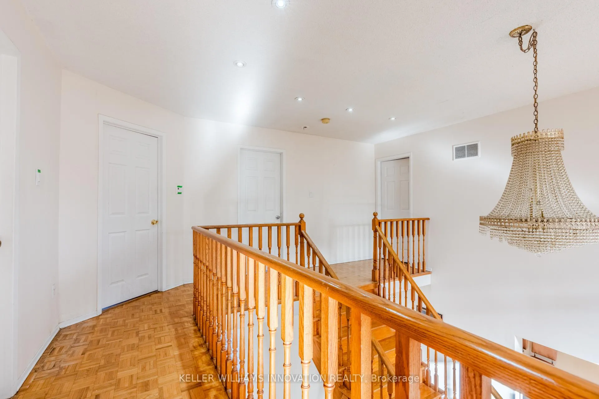 Photo 18 of 8 Dingwall Court, Brampton, Heart Lake West — HOMEH