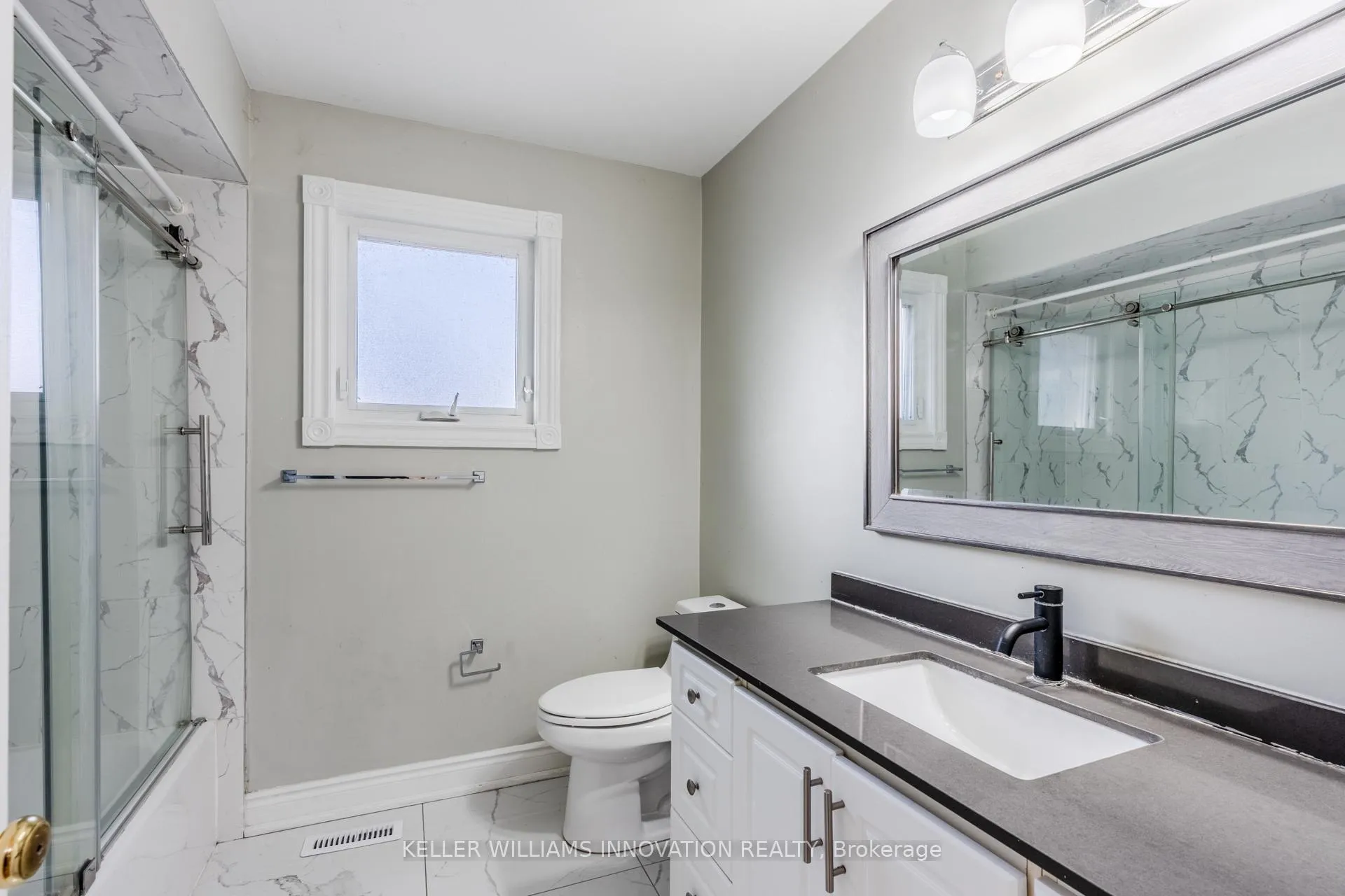 Photo 19 of 8 Dingwall Court, Brampton, Heart Lake West — HOMEH