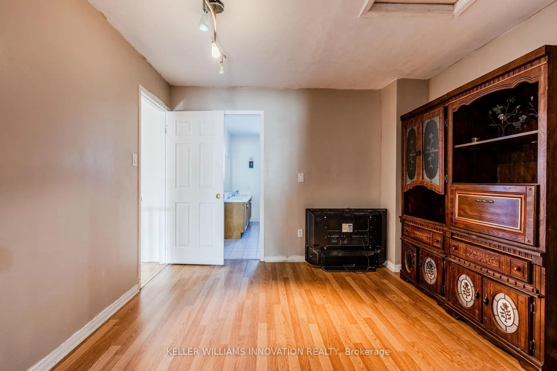 Photo 25 of 8 Dingwall Court, Brampton, Heart Lake West — HOMEH