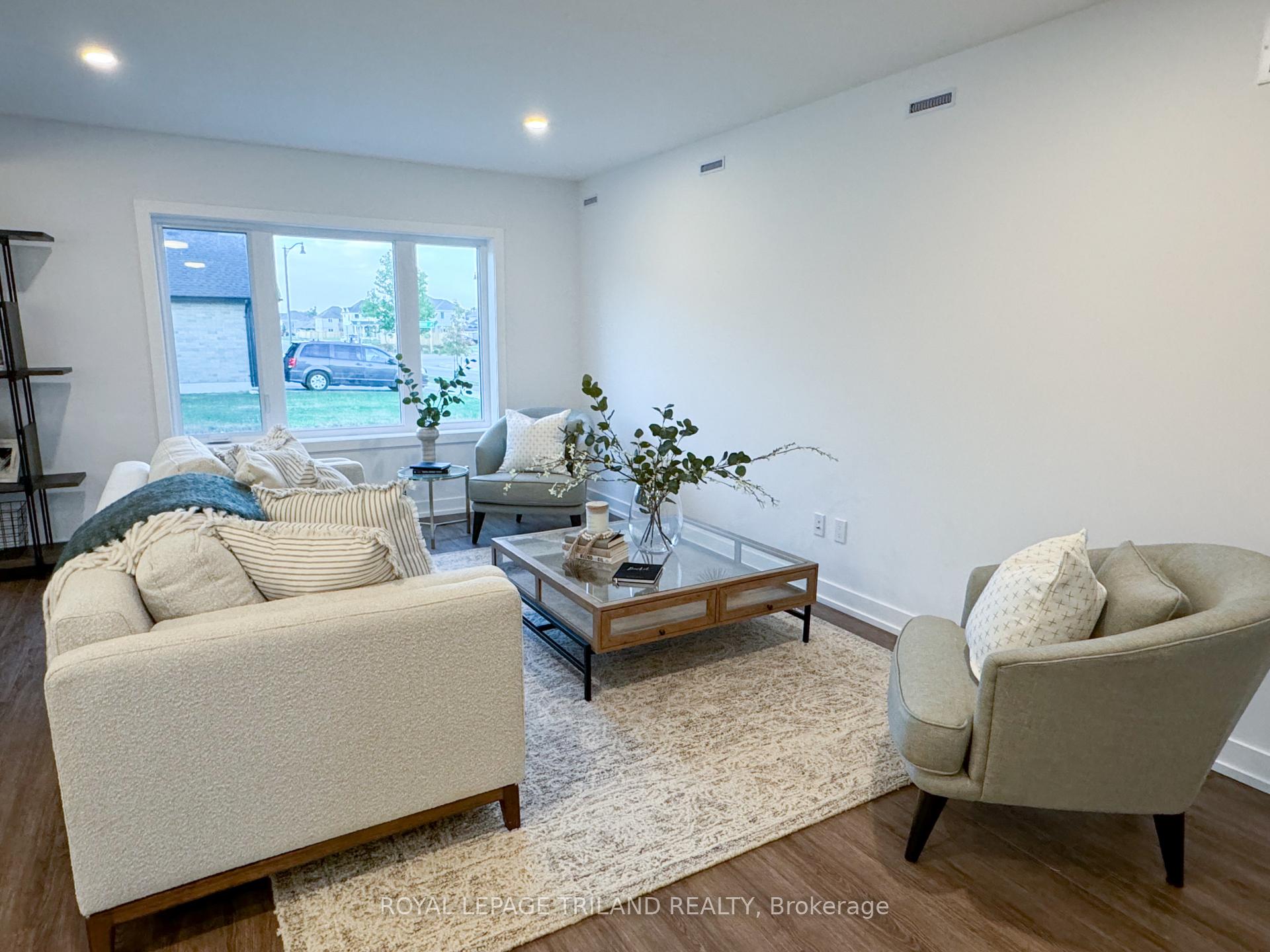 Photo 5 of 57 Silverleaf Path, St. Thomas — HOMEH