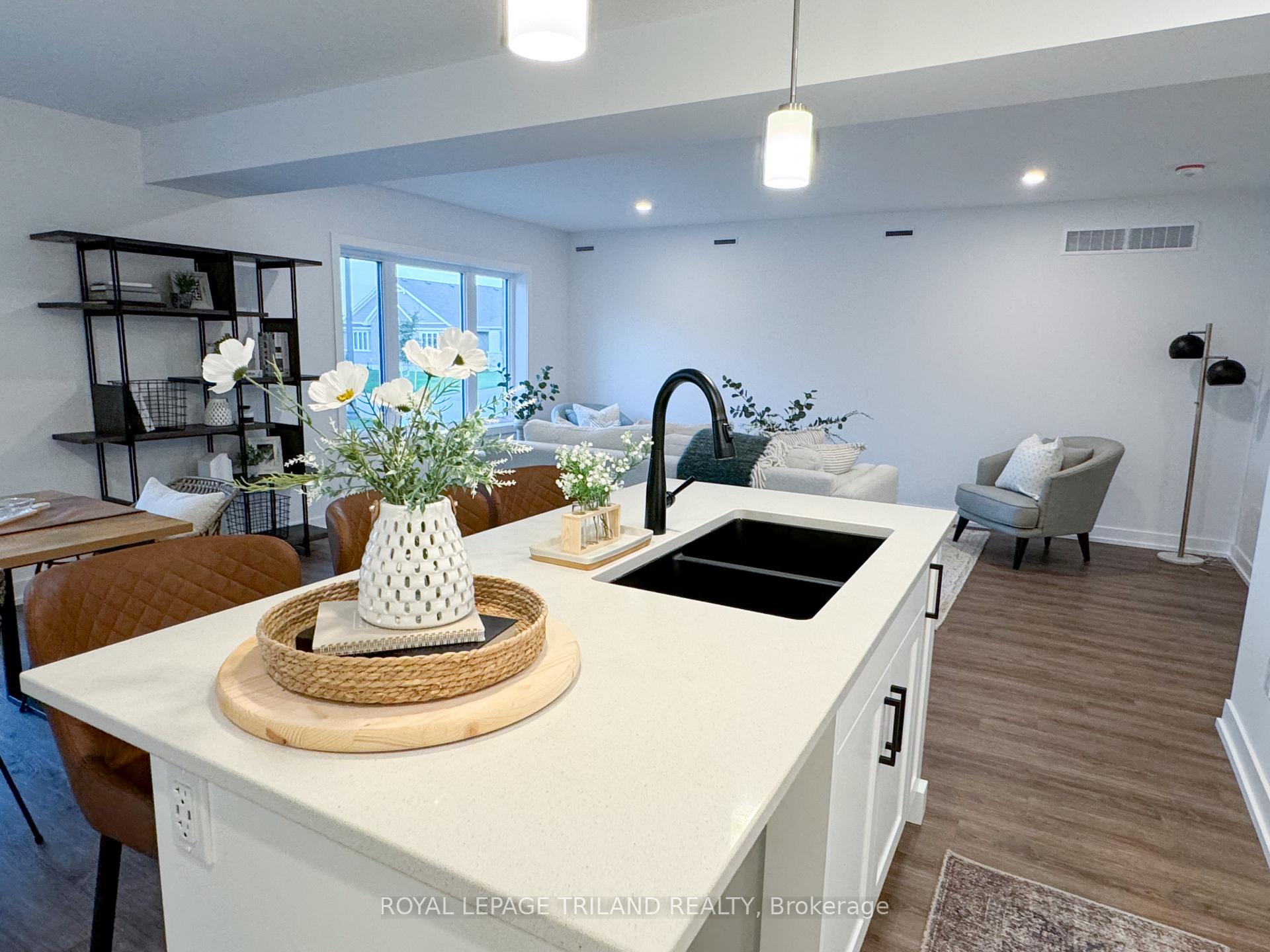 Photo 9 of 57 Silverleaf Path, St. Thomas — HOMEH