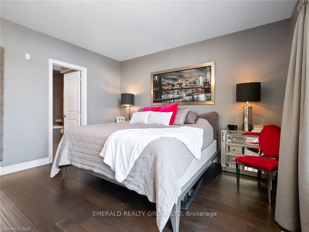 Photo 16 of 93 Copes Lane, Hamilton, Lakeshore — HOMEH