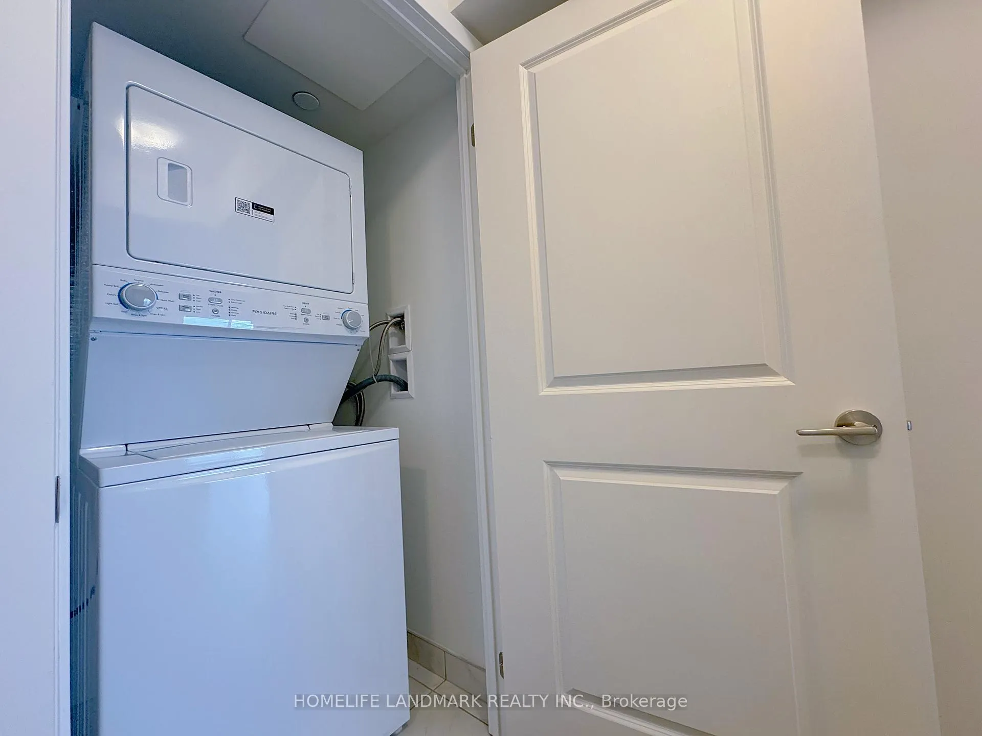 Photo 8 of Unit 911, 1010 Sandy Beach Road, Pickering, Bay Ridges — HOMEH