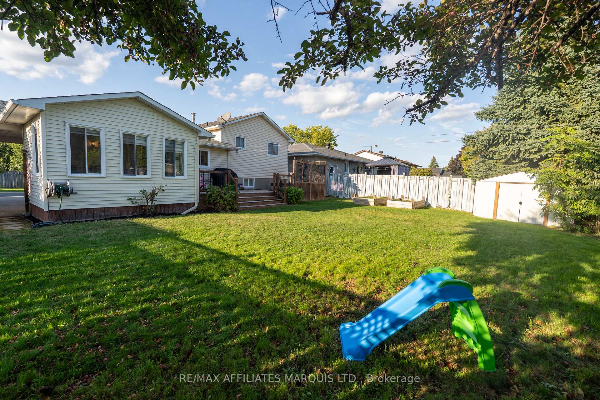 Photo 5 of 1619 First Street E, Cornwall — HOMEH