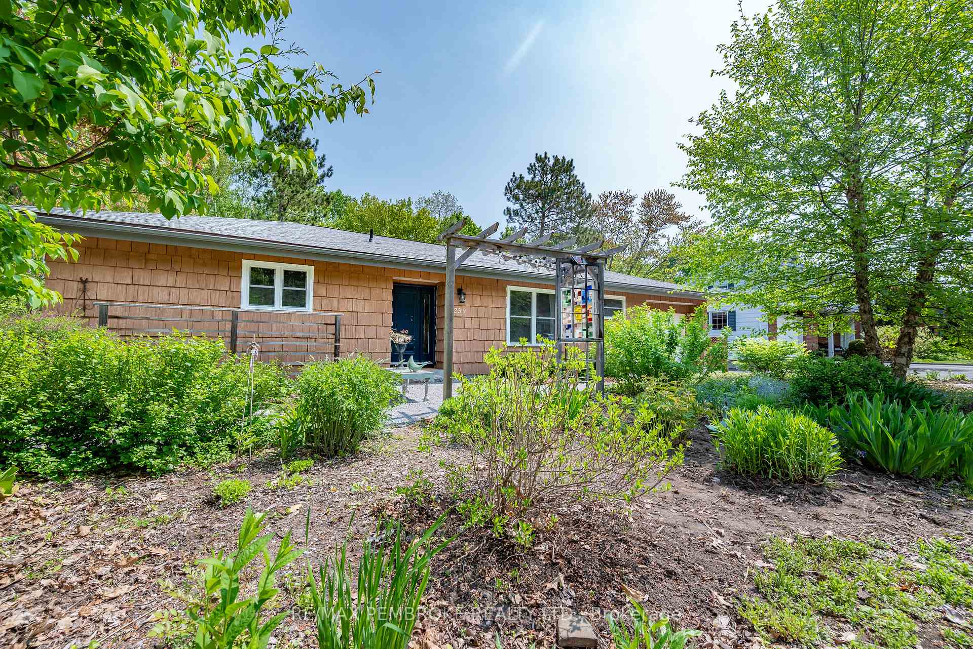 Photo 1 of 239 Thomas Street, Deep River — HOMEH