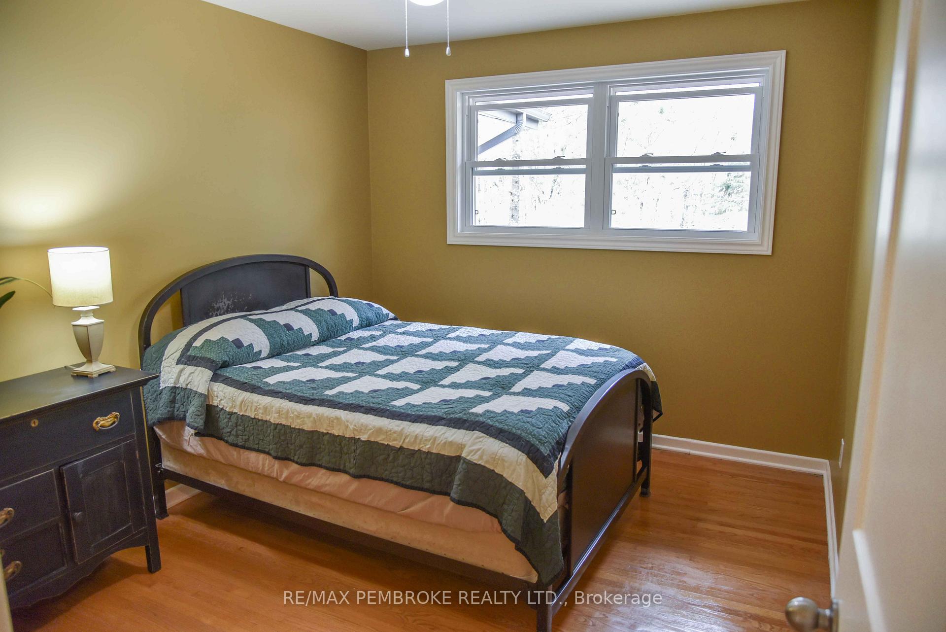 Photo 28 of 239 Thomas Street, Deep River — HOMEH