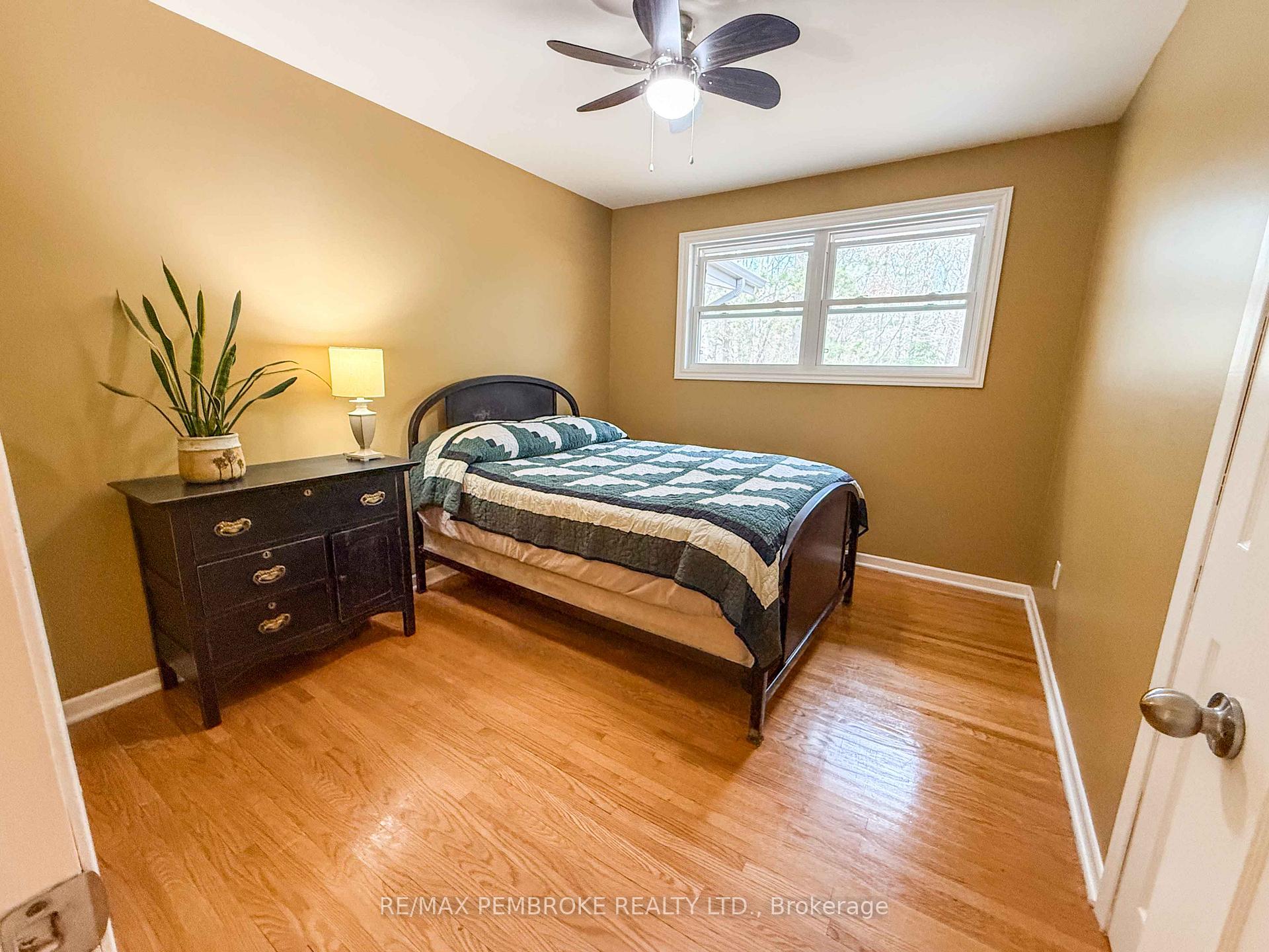 Photo 29 of 239 Thomas Street, Deep River — HOMEH
